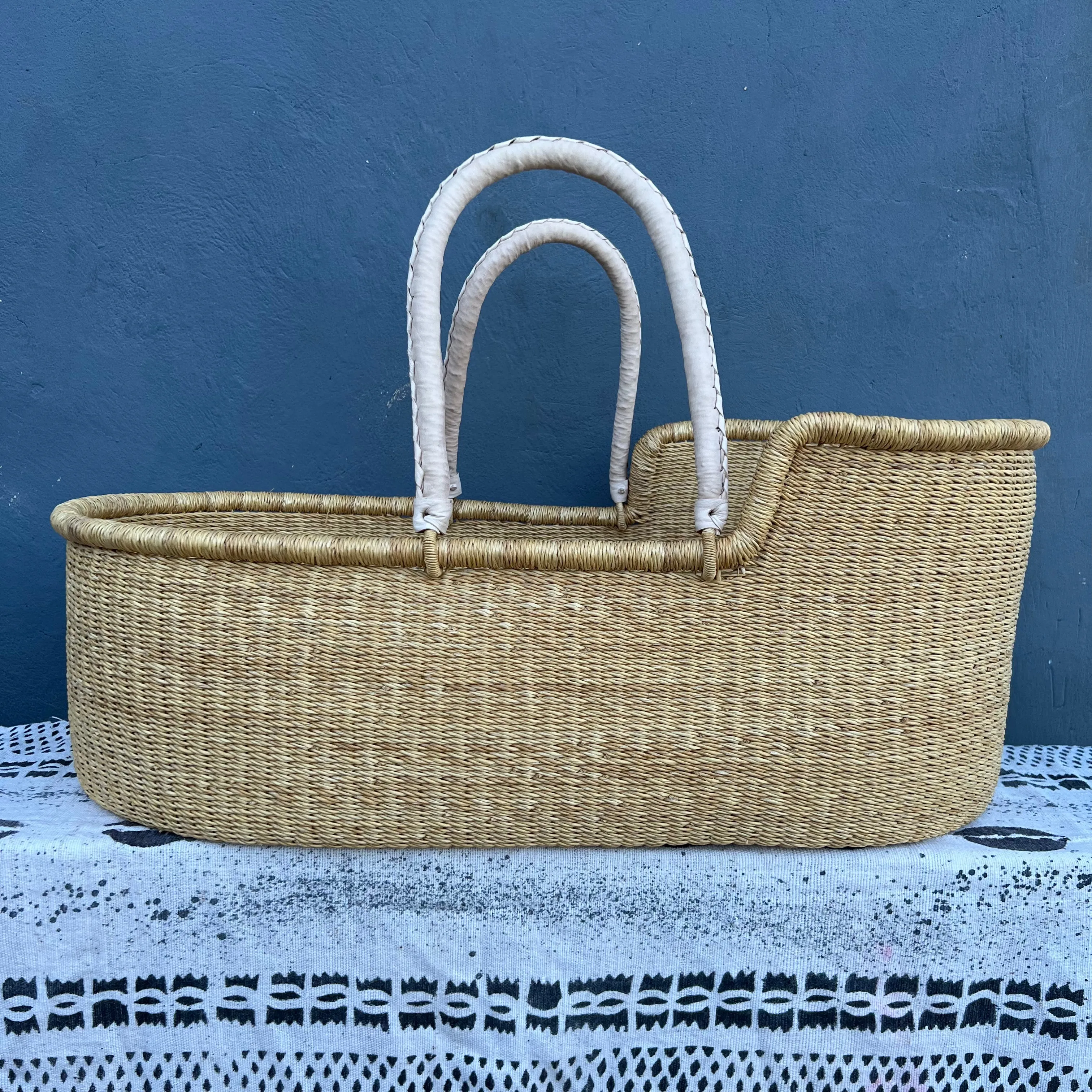 Bassinet/ Babies Cot/Moses Basket