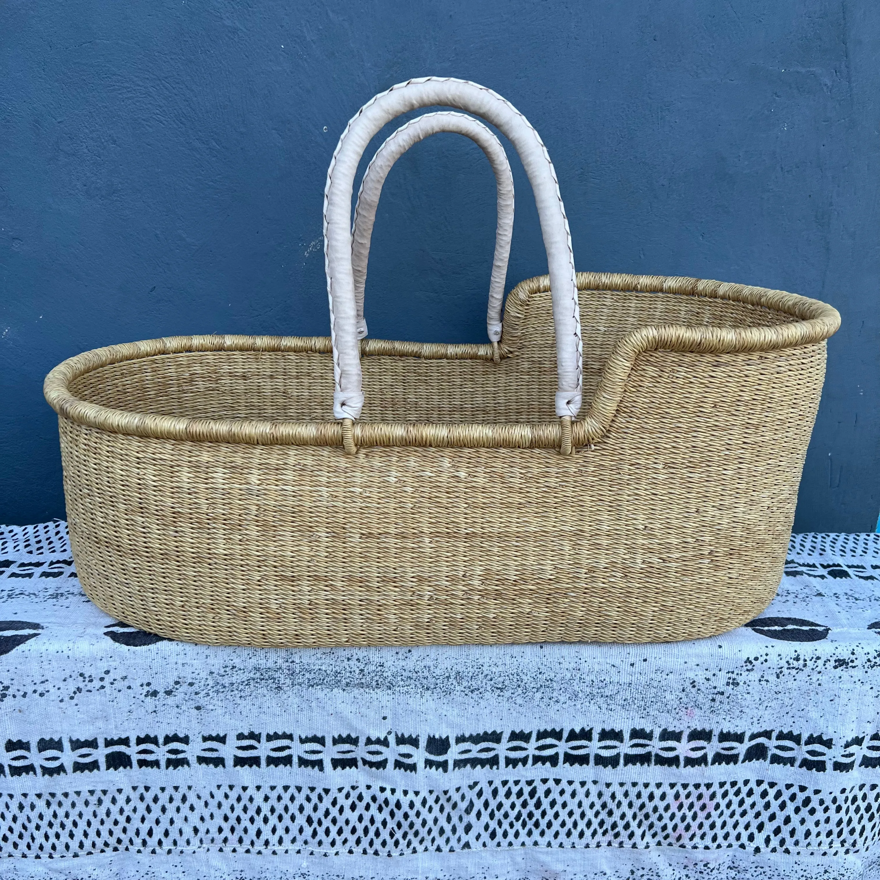 Bassinet/ Babies Cot/Moses Basket