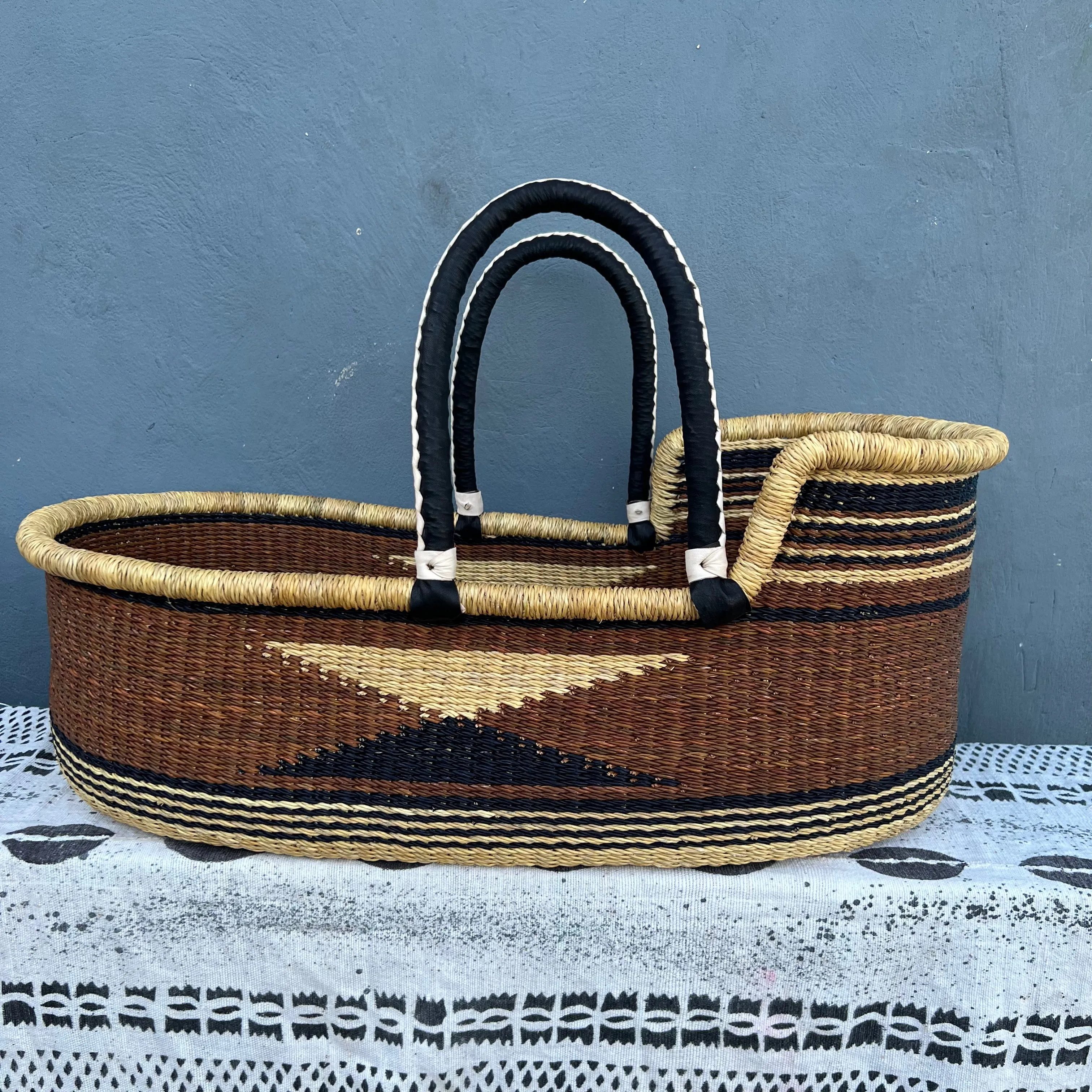 Bassinet/ Babies Cot/Moses Basket