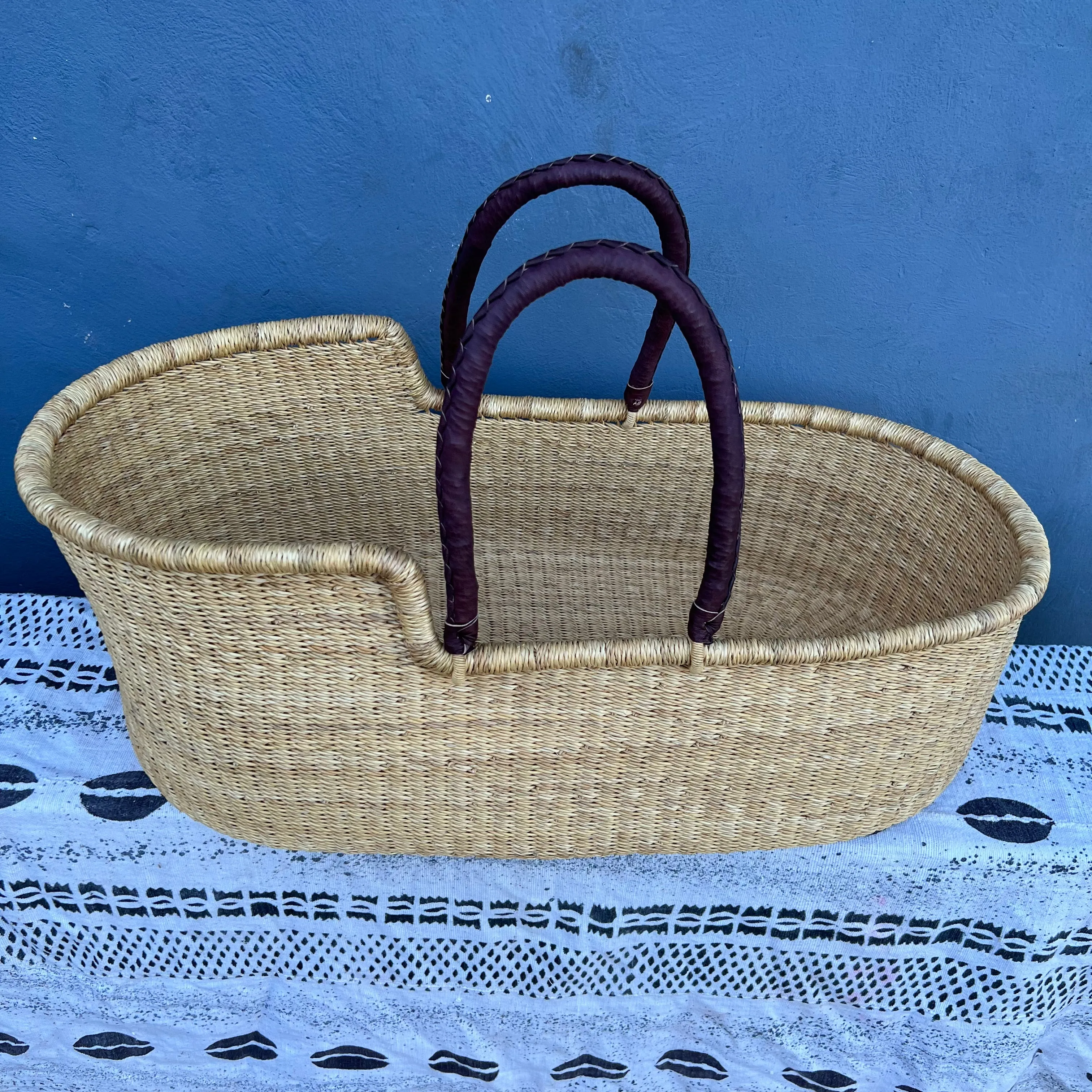 Bassinet/ Babies Cot/Moses Basket