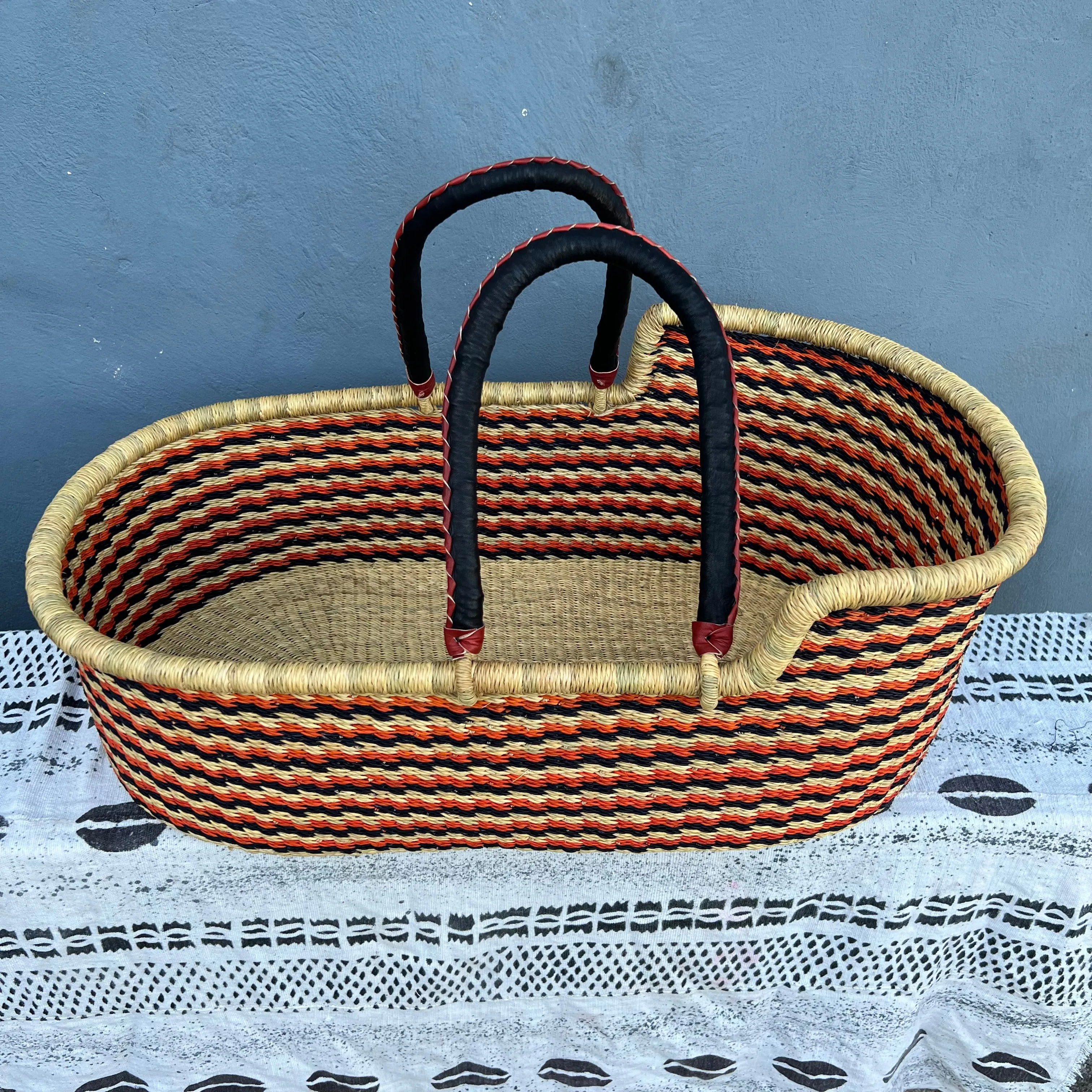 Bassinet/ Babies Cot/Moses Basket