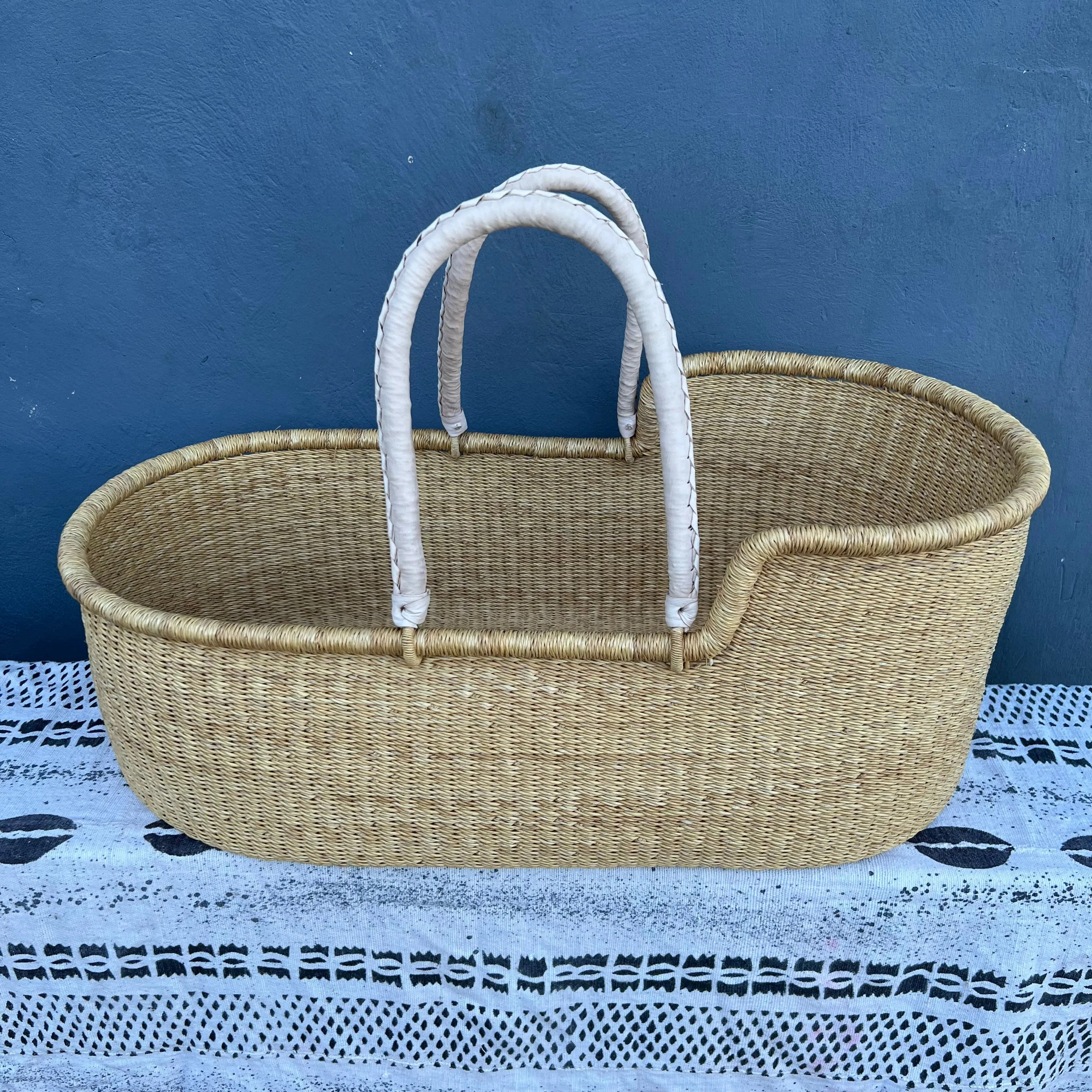 Bassinet/ Babies Cot/Moses Basket