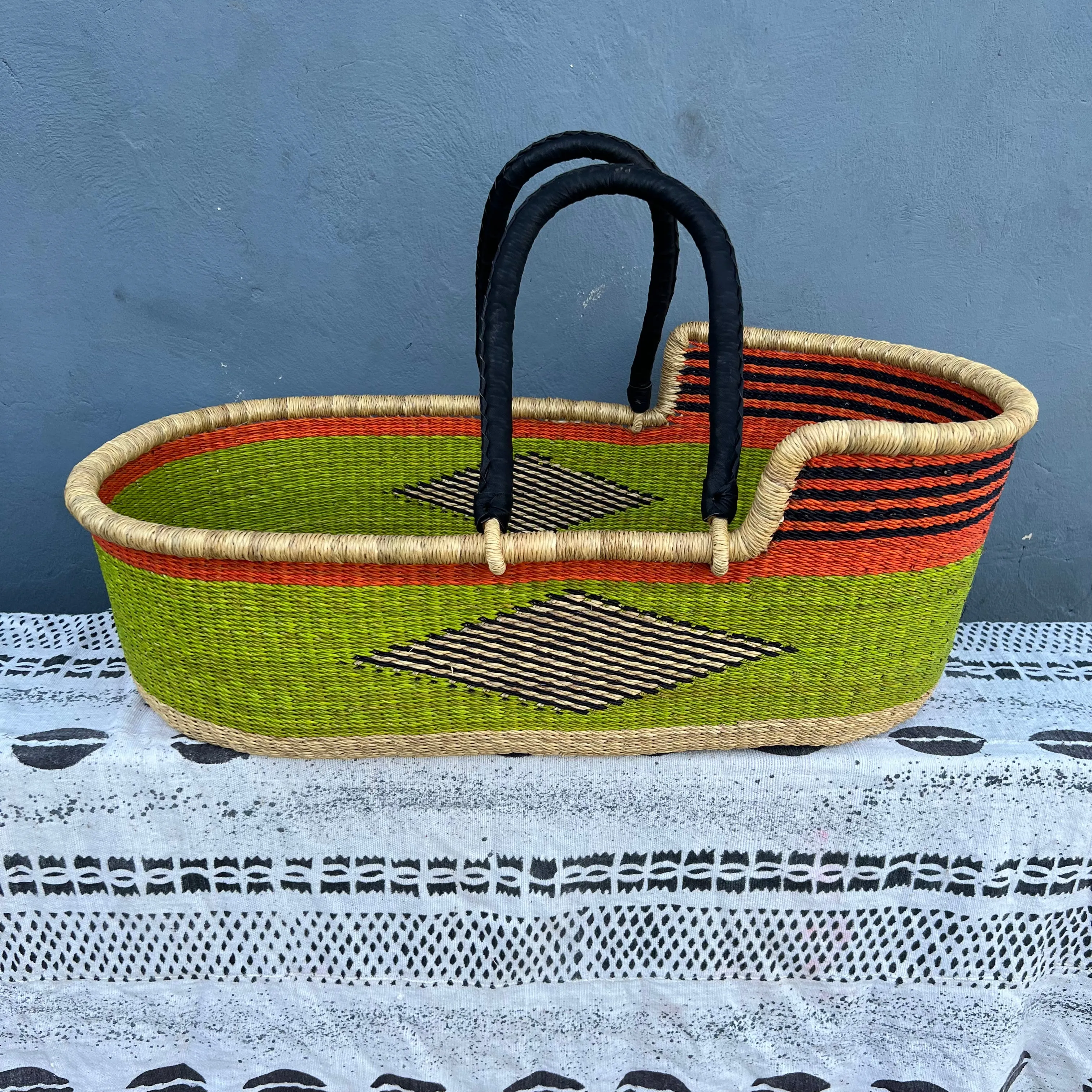 Bassinet/ Babies Cot/Moses Basket