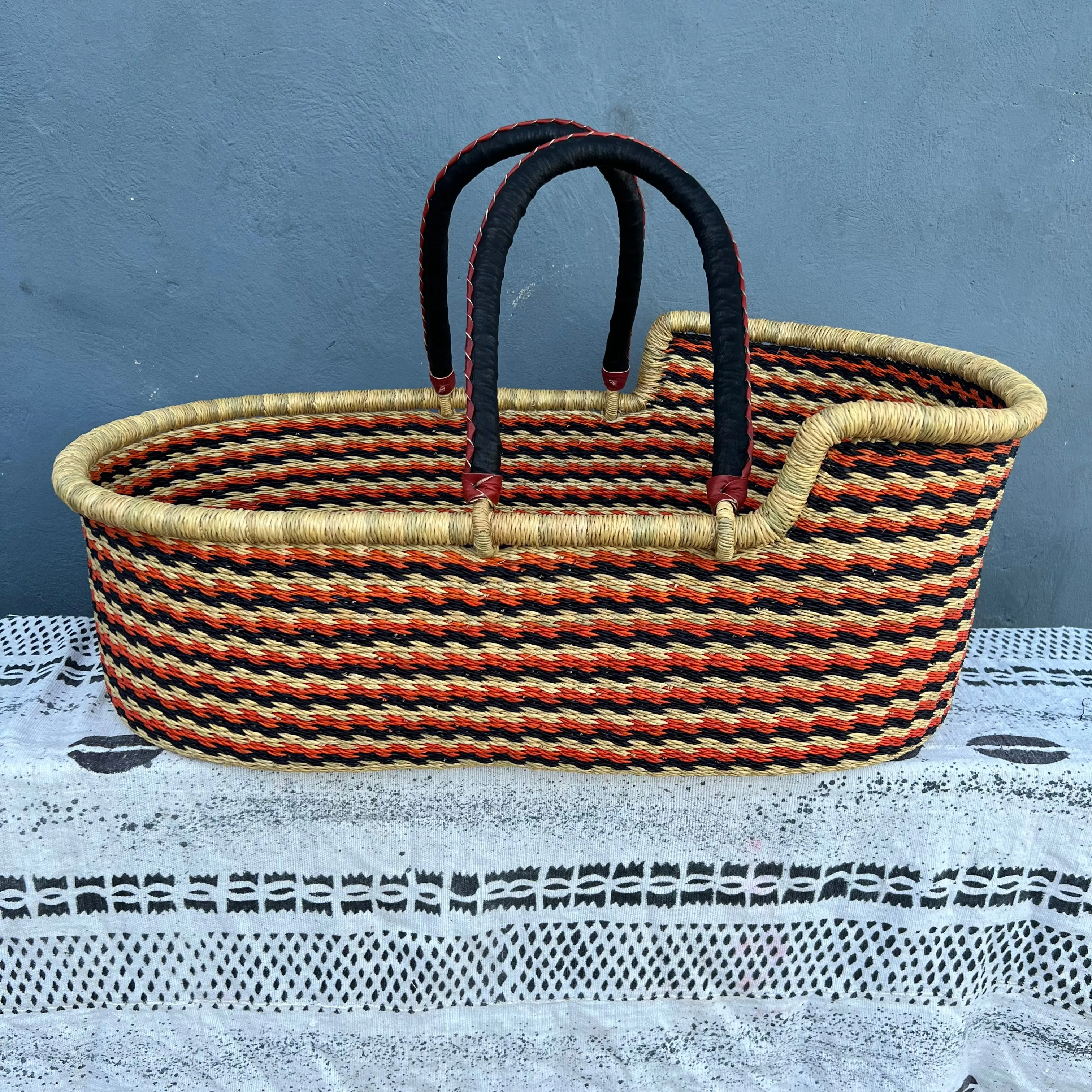 Bassinet/ Babies Cot/Moses Basket