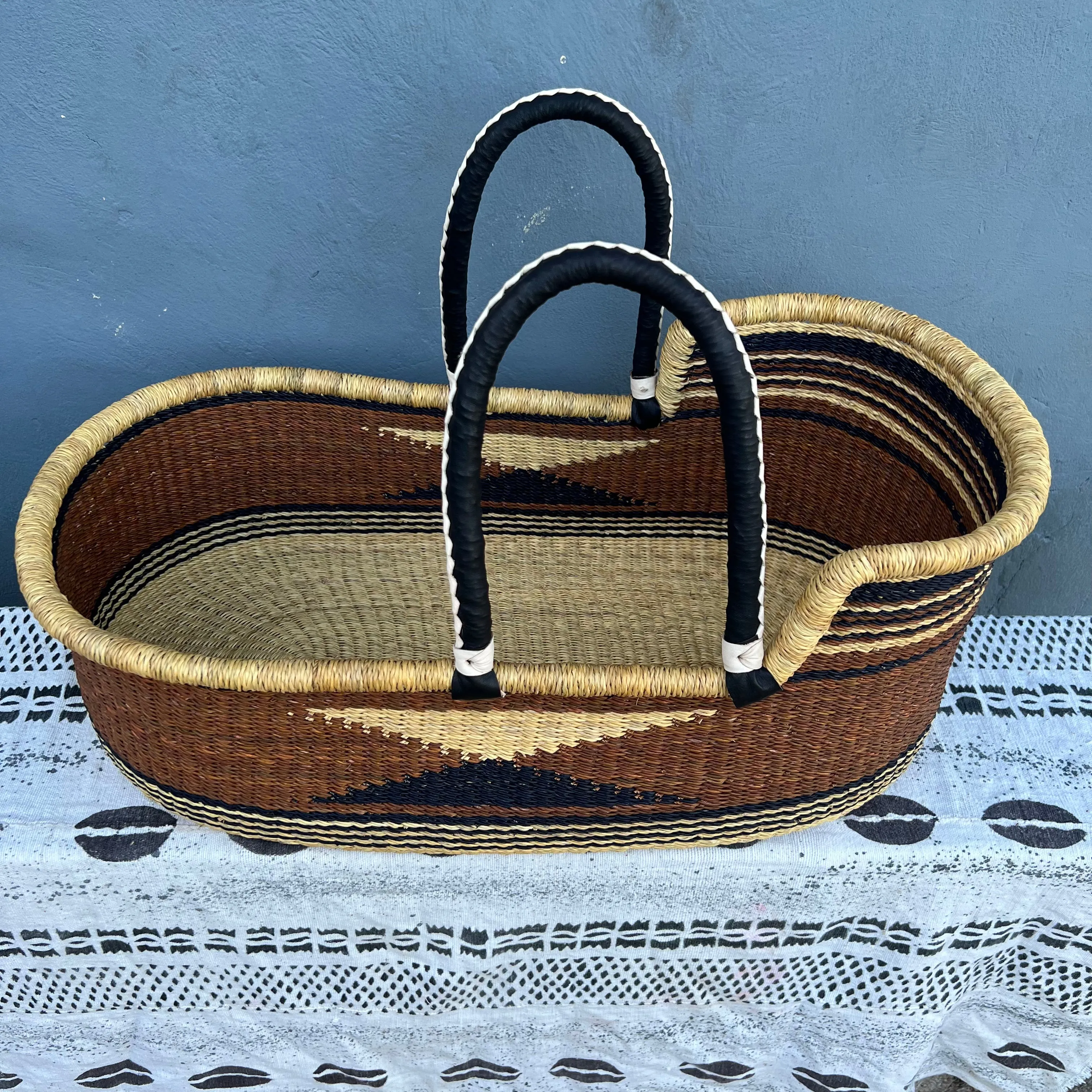 Bassinet/ Babies Cot/Moses Basket