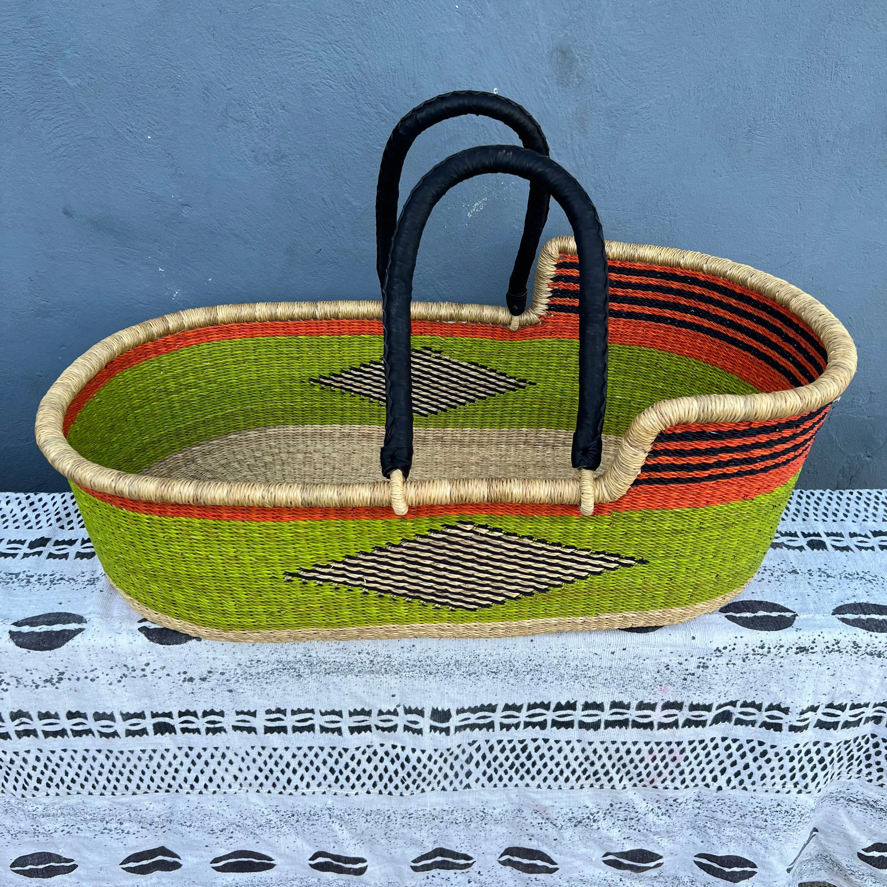 Bassinet/ Babies Cot/Moses Basket