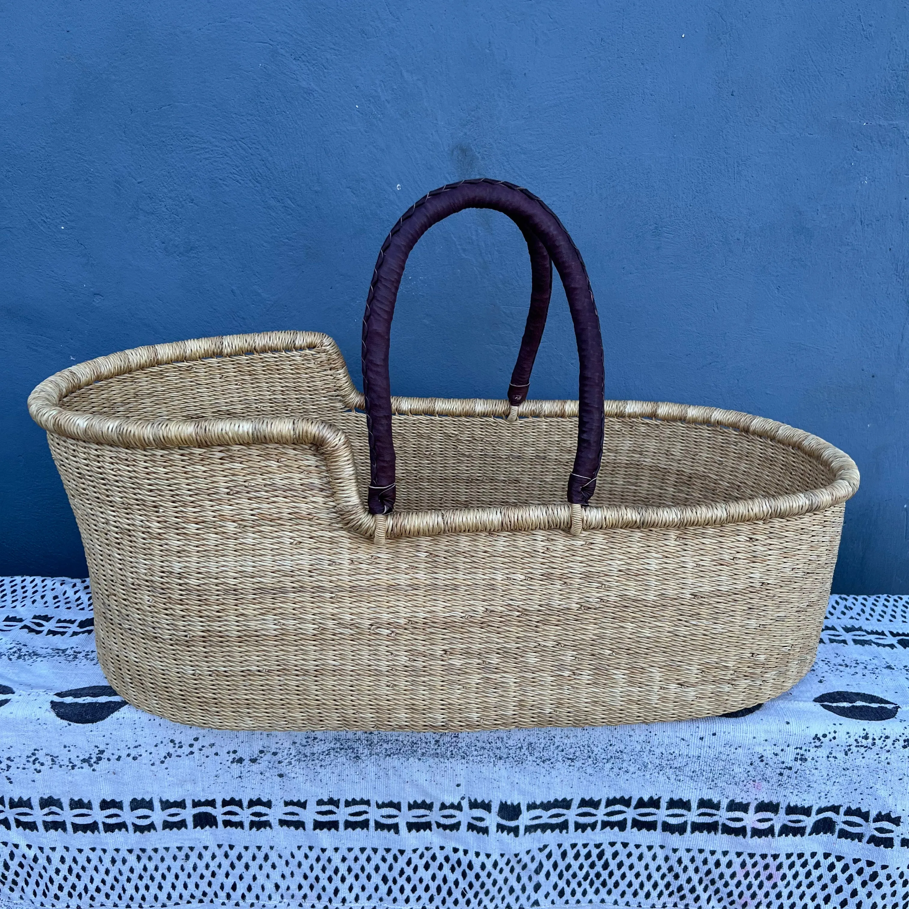 Bassinet/ Babies Cot/Moses Basket