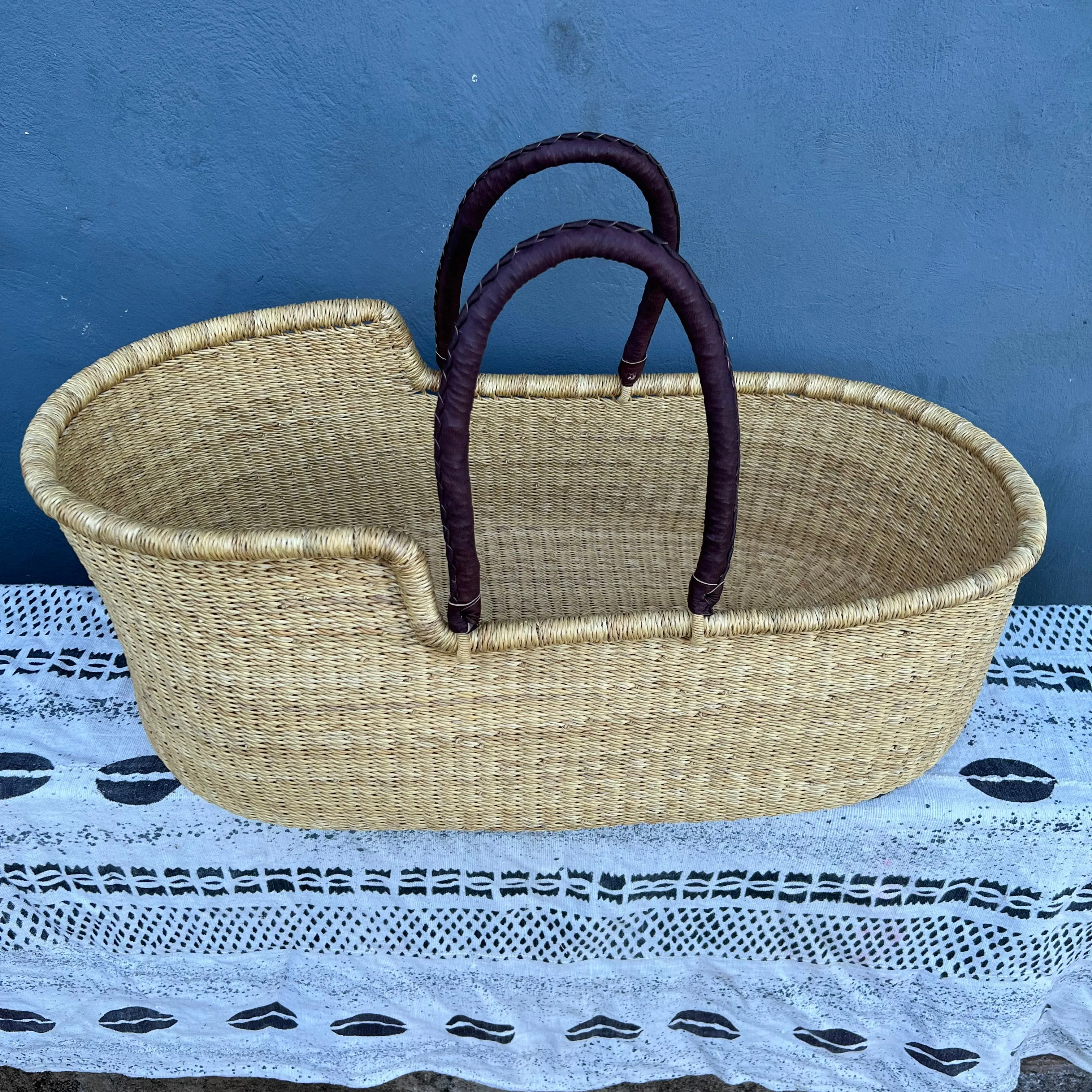 Bassinet/ Babies Cot/Moses Basket