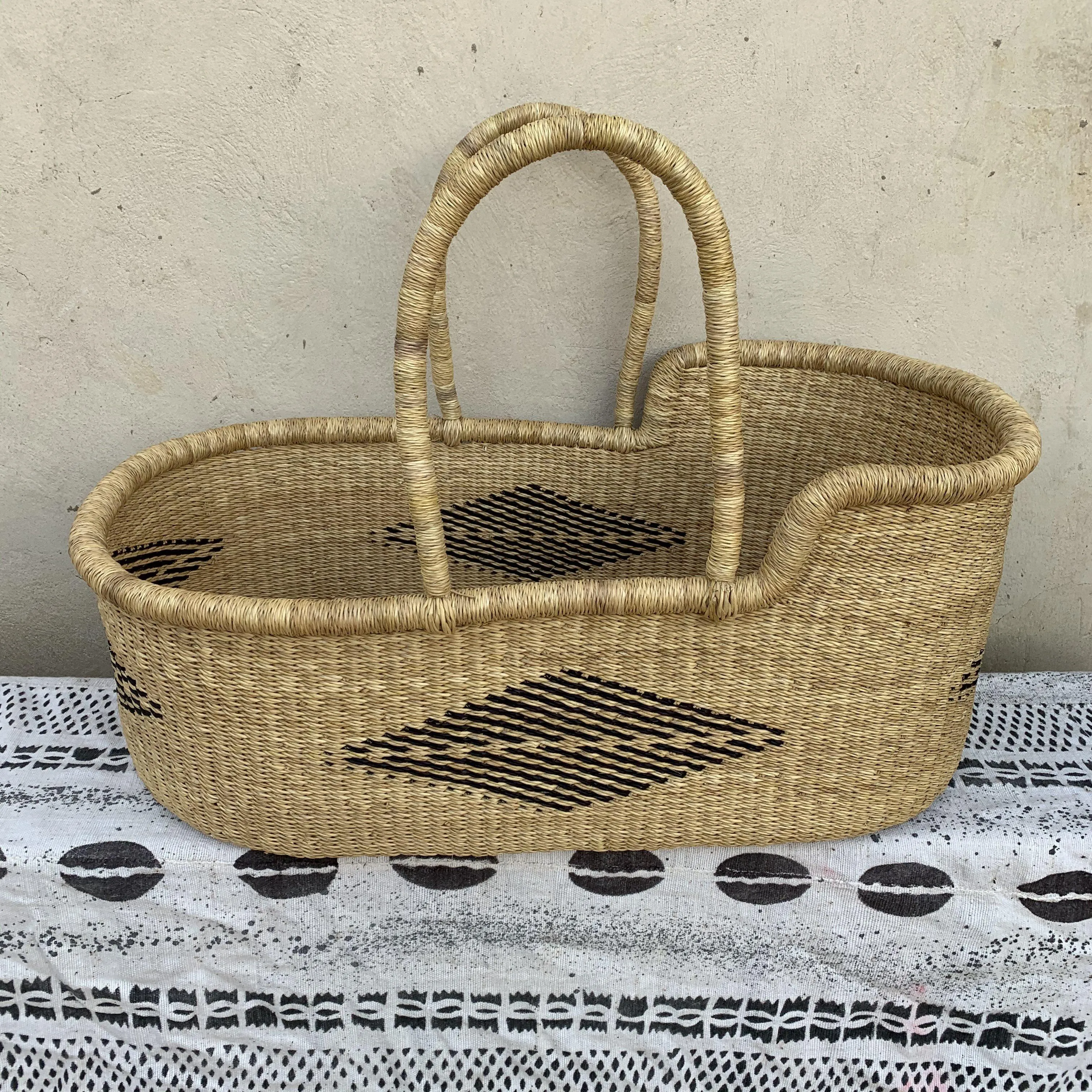 Bassinet/Babies Cot/Moses Basket