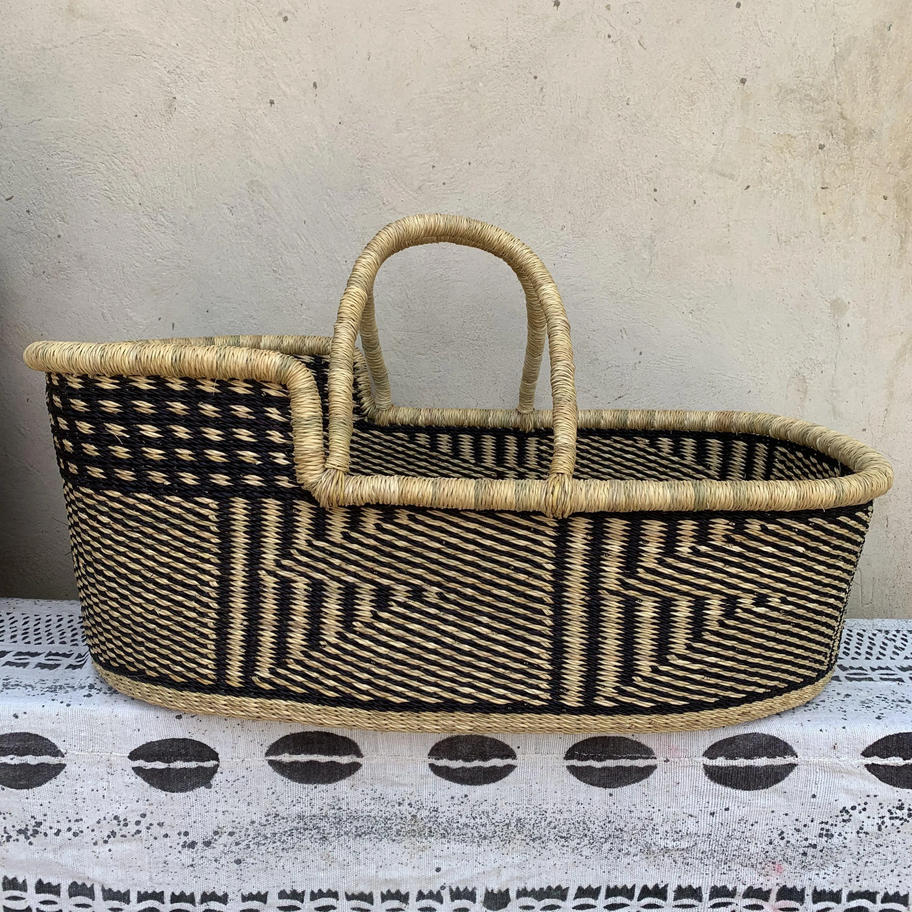 Bassinet/Babies Cot/Moses Basket
