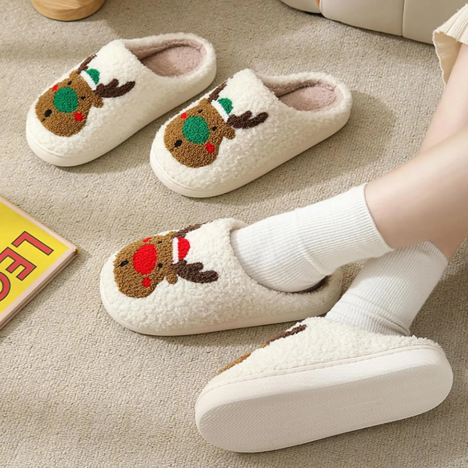Christmas Slippers Memory Foam for Women Men, Cozy Plush Warm Non-Slip Holiday Slides with Santa Reindeer Designs Indoor Outdoor