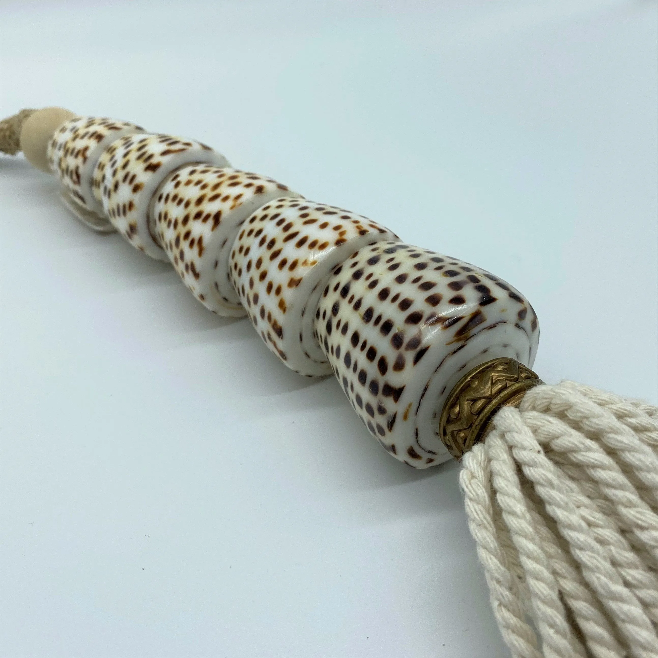 Decorative Macramé Natural Shell Garland Tassel -  Cotton Curtain Tieback Wall Hanging 35cm