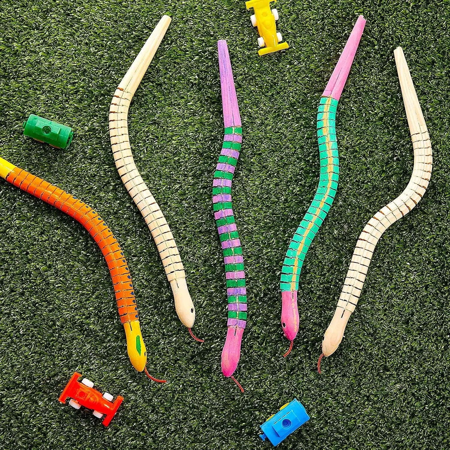 Gejoy 15 Pieces 12 Inch Wooden Snakes Unfinished Wiggly Jointed Flexible Wood Snakes to Paint Blank Canvas Animal Model for Arts and Crafts Halloween Birthday Party Supplies