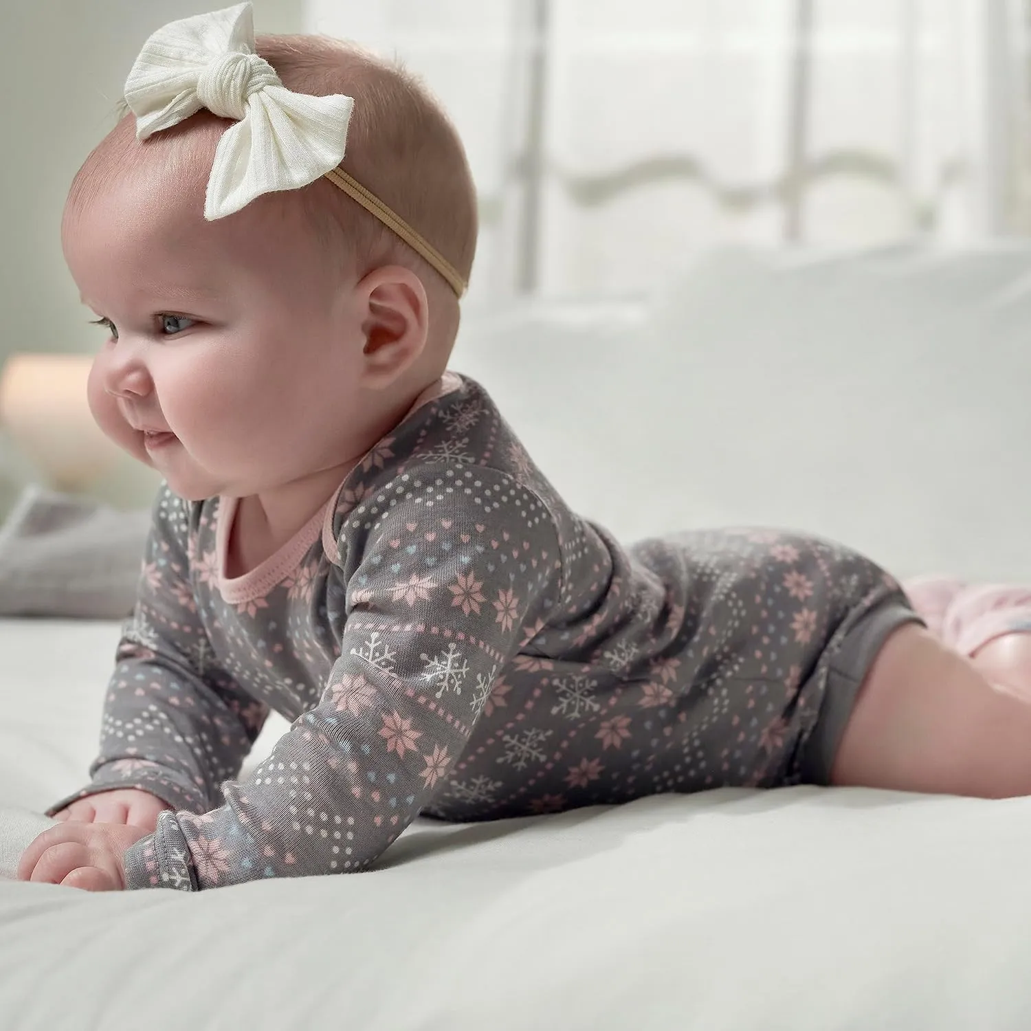 Gerber Baby Girls' 6-Pack Long-Sleeve Onesies Bodysuits