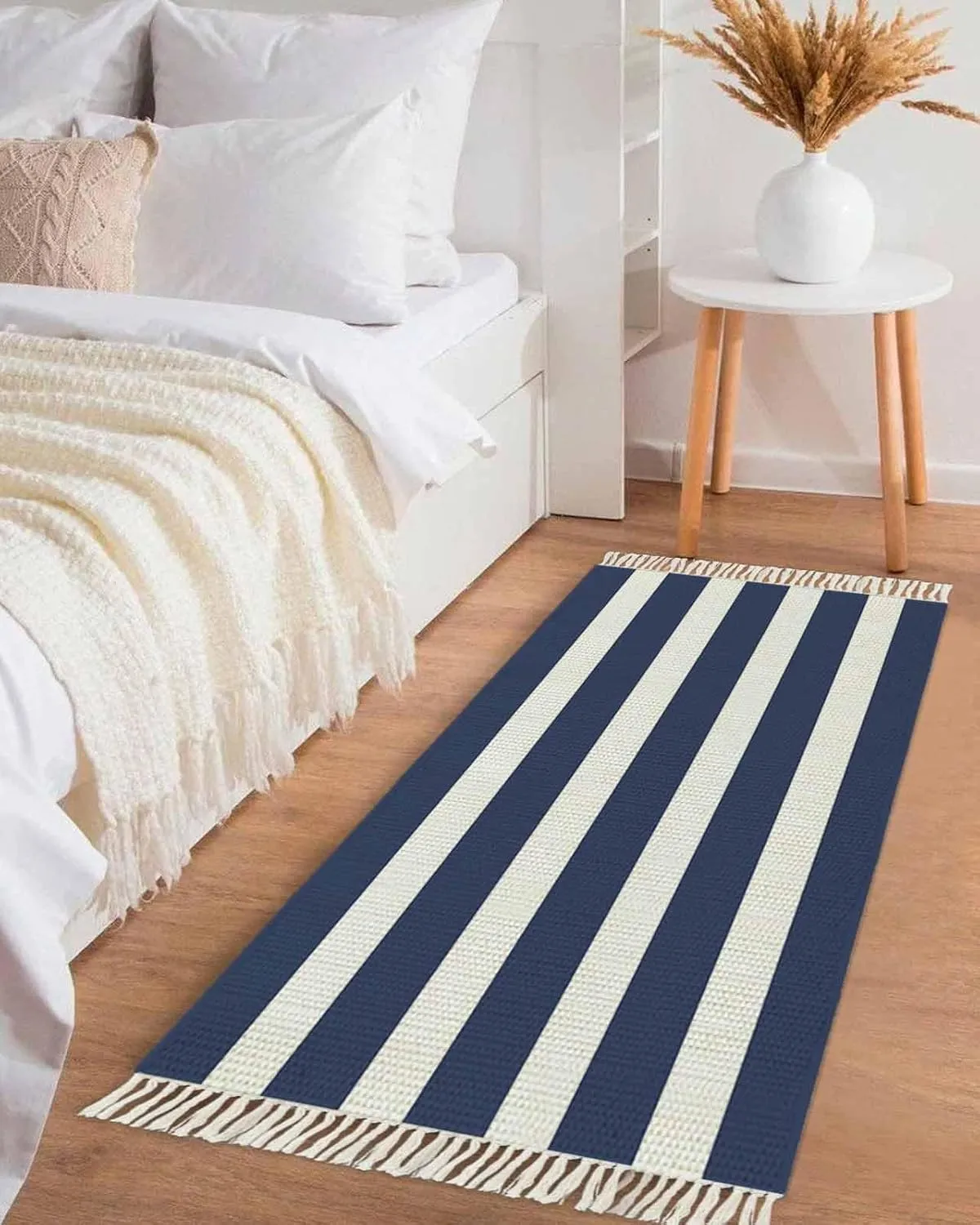 Navy Blue White Kitchen Hallway Runner Rug 2X5 Ft Carpet, Washable Woven Throw Carpet with Tassel, Modern Simple Abstract Stripes Art Non-Shedding Entryway Laundry Rugs