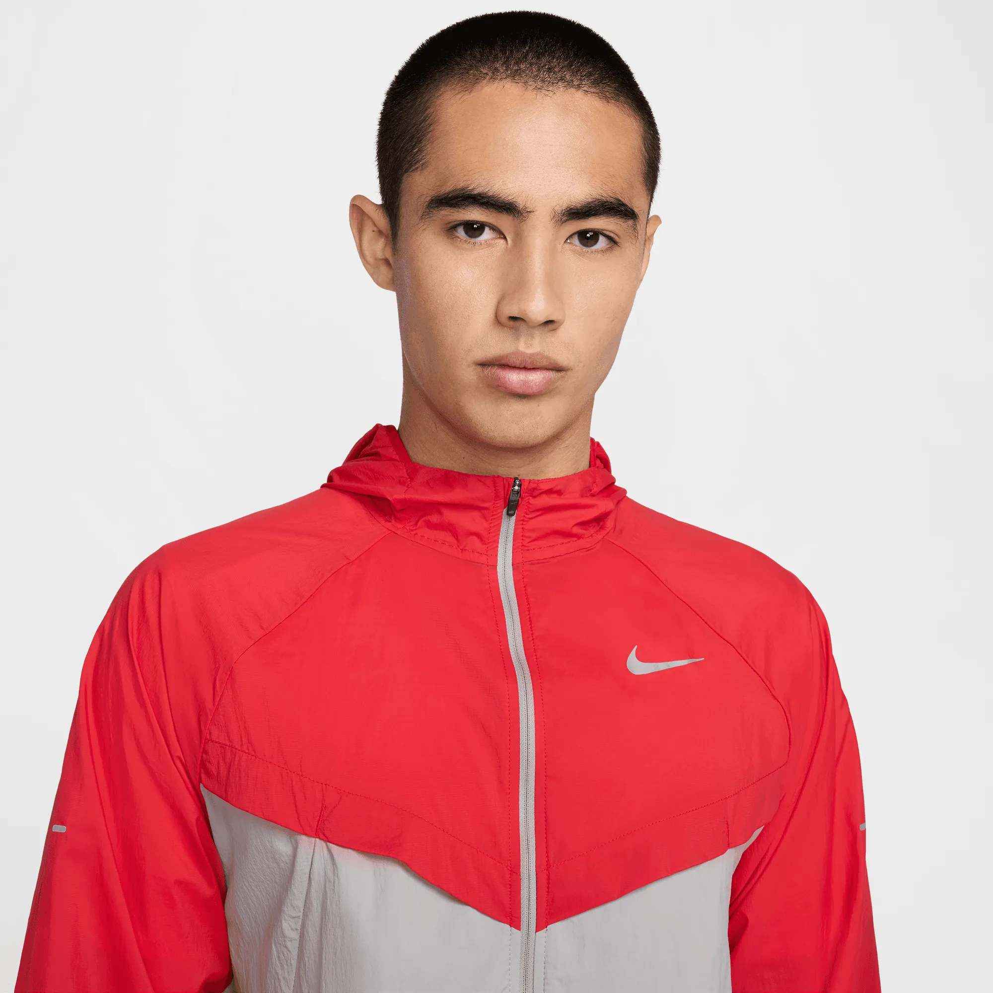 NIKE STRIDE MEN'S REPEL UV RUNNING JACKET