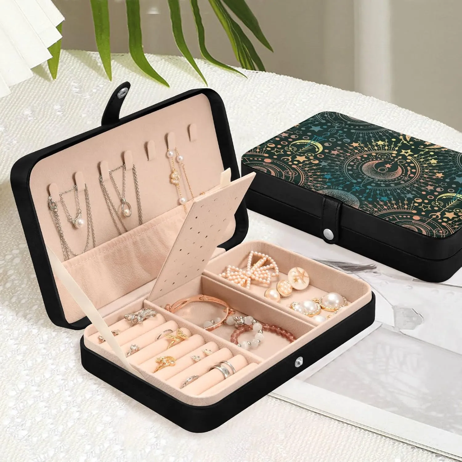 Oyihfvs Alchemy, Magical Astrology, Spirituality and Occultism on Black Leather Jewelry Bag, Jewelry Storage, Portable Jewelry Organizer Boxes for Women Lady Necklace, Earrings, Rings, Bracelet