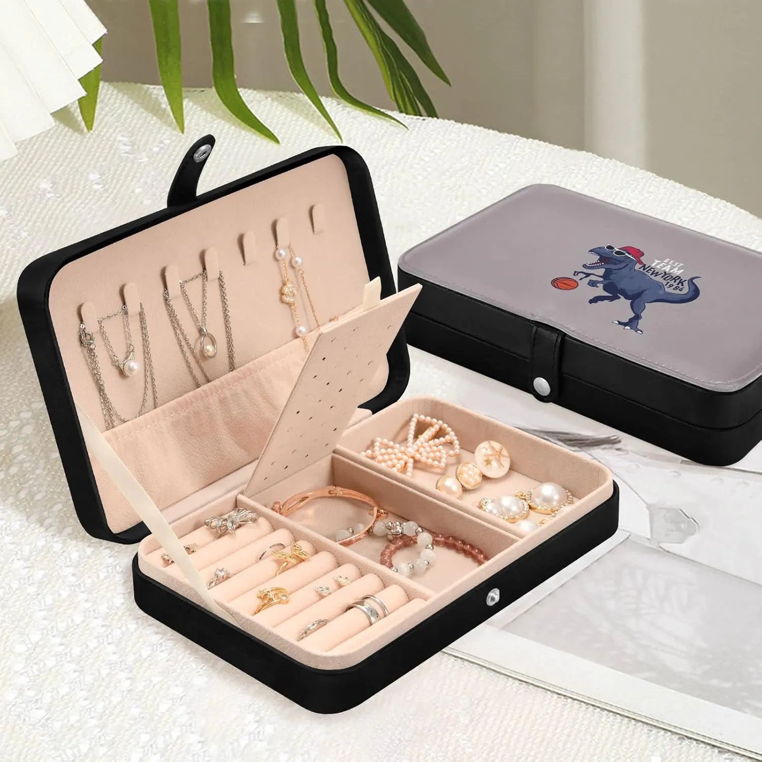 Oyihfvs Navy Blue Basketball Player Dinosaur Best Team New York Leather Jewelry Bag, Jewelry Storage, Portable Jewelry Organizer Boxes for Women Lady Necklace, Earrings, Rings, Bracelet