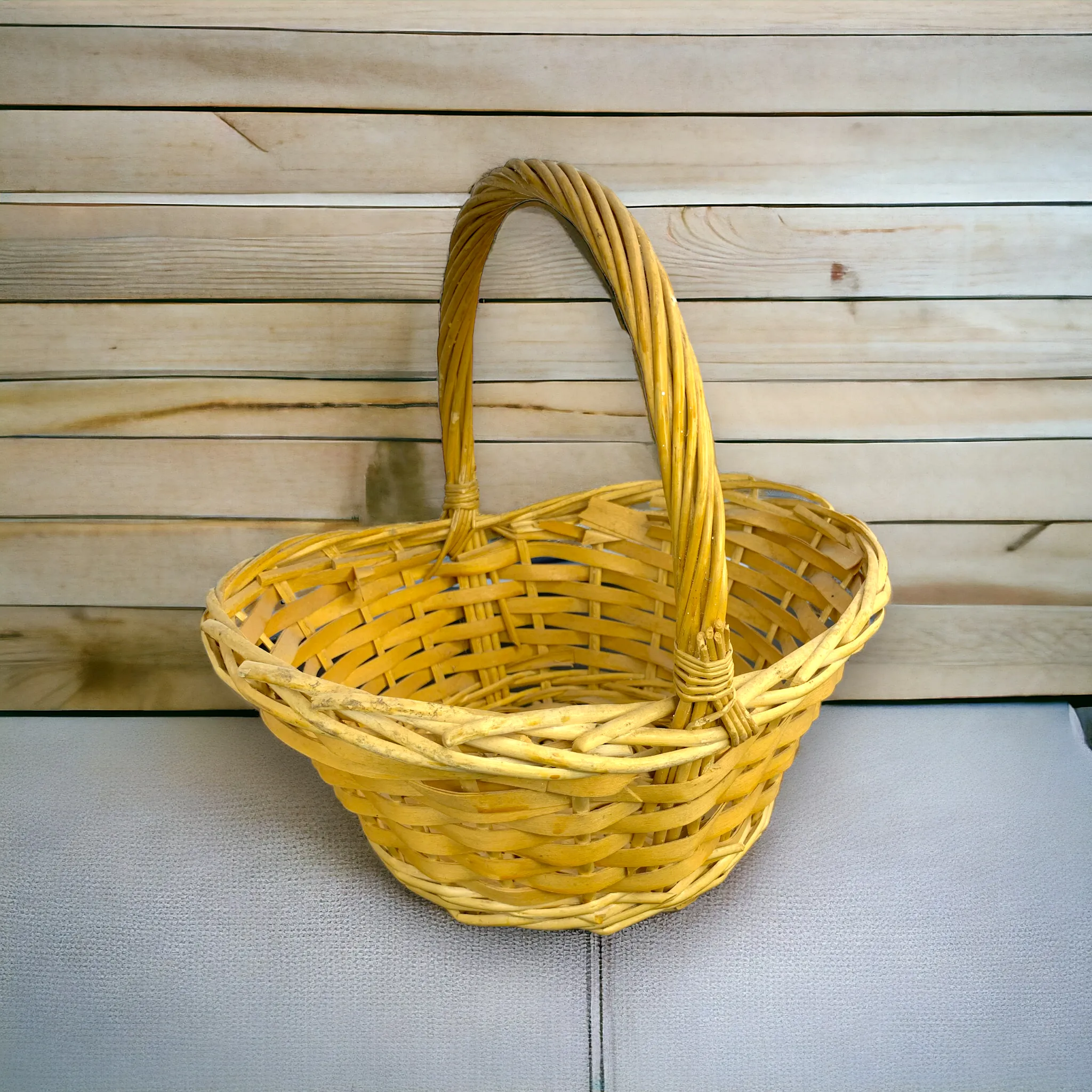 Round Shape Single Bamboo Basket with Handle
