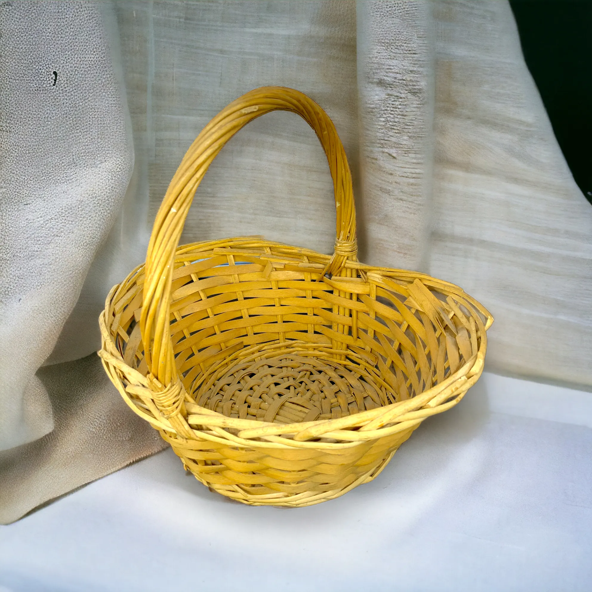 Round Shape Single Bamboo Basket with Handle