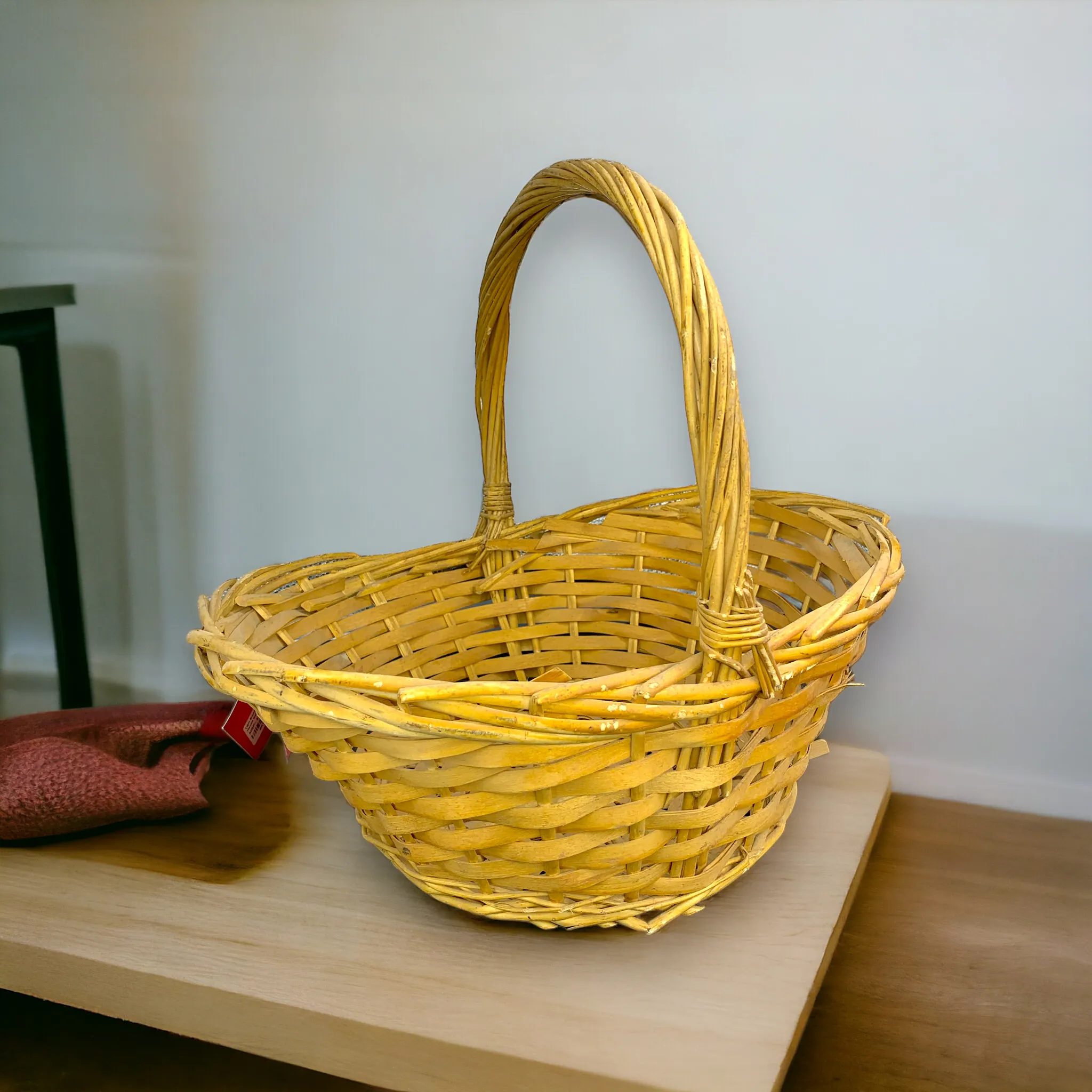 Round Shape Single Bamboo Basket with Handle