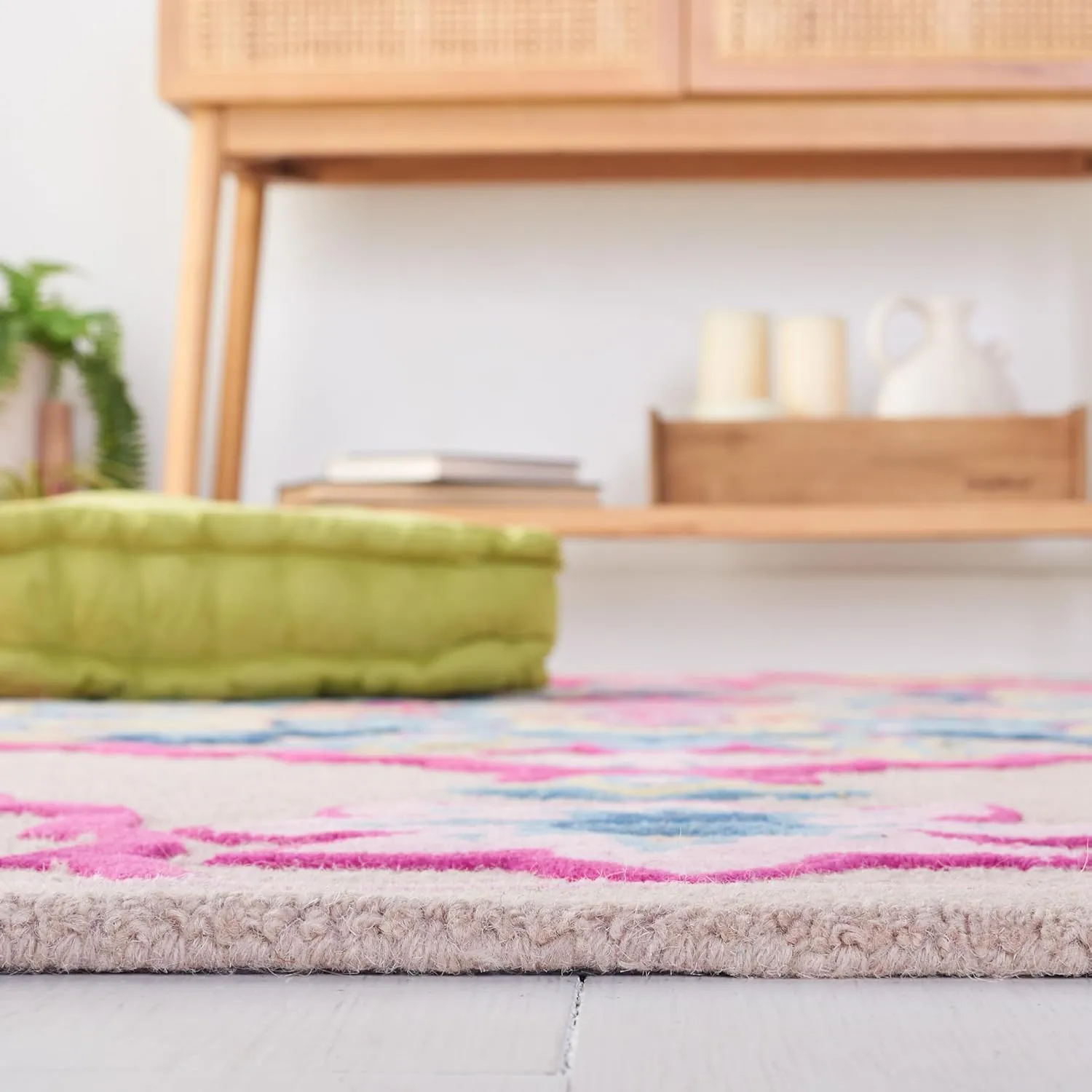 SAFAVIEH Bellagio Collection 5' x 8' Light Pink/Multi BLG605E Handmade Medallion Premium Wool Area Rug