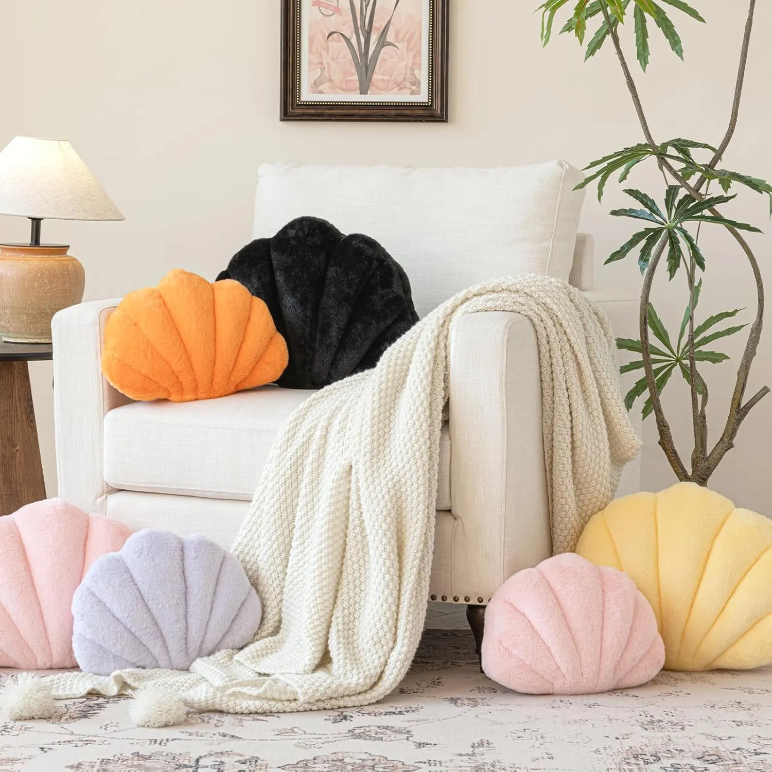 Shell Pillow, Seashell Throw Pillow with Soft Rabbit Plush for Couch Bed, Shell Shaped Decorative Ocean Pillow Stylish Beach Cushion Room Decor Aesthetic for Bedroom Livingroom