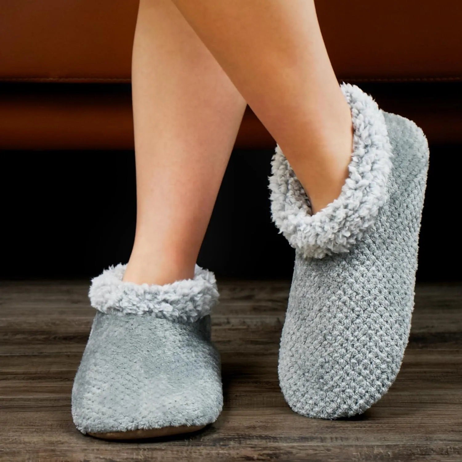 Soft Fuzzy Slippers for Women Indoor, Warm Furry House Sock Shoes Fluffy Lined, Bedroom Booties Non-Slip Gripper Soles, Winter Cozy Christmas Gifts