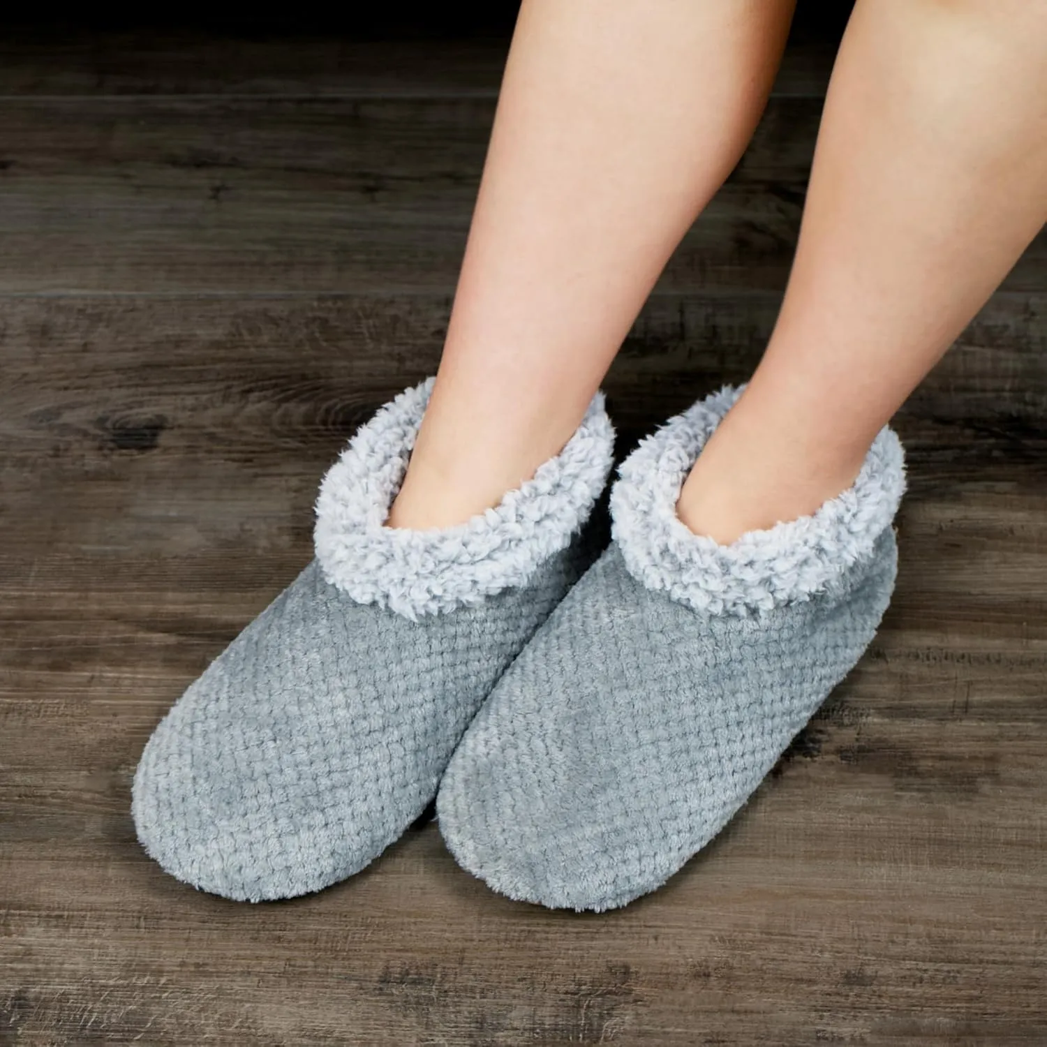 Soft Fuzzy Slippers for Women Indoor, Warm Furry House Sock Shoes Fluffy Lined, Bedroom Booties Non-Slip Gripper Soles, Winter Cozy Christmas Gifts