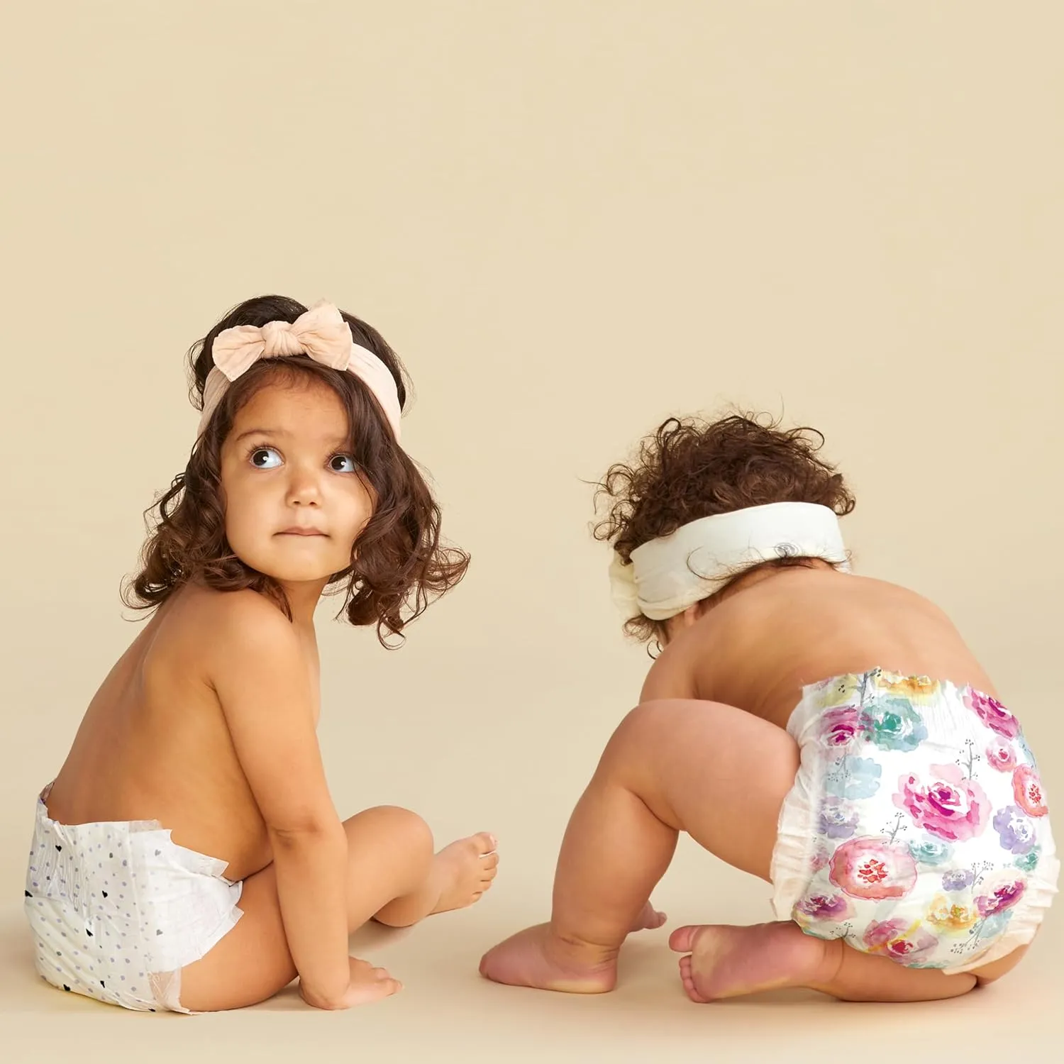 The Honest Company Clean Conscious Diapers for Sensitive Skin | Hypoallergenic, Fragrance Free | Girl Prints | Super Club Box, Size 2 (12-18 lbs), 124 Count