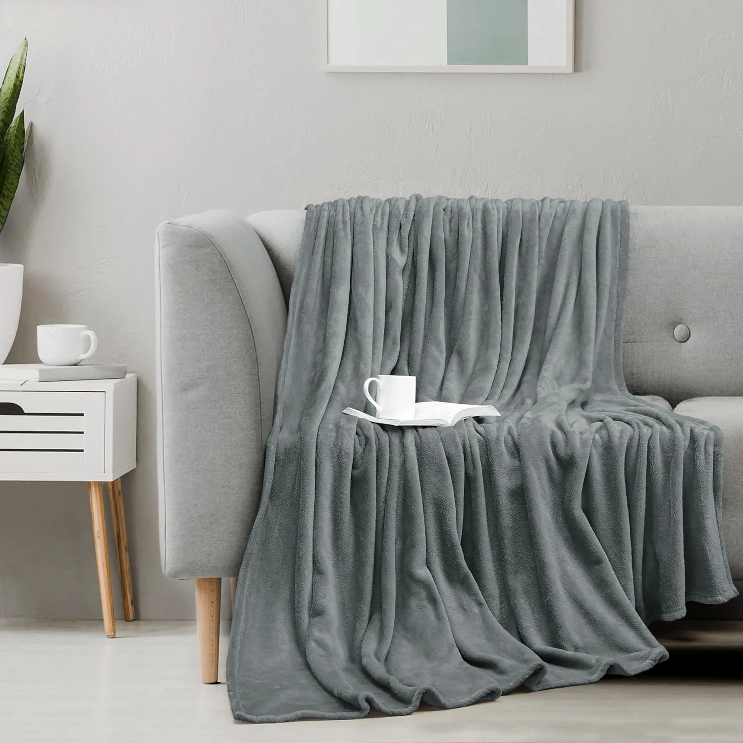 Utopia Bedding Cool Grey Fleece Blanket Queen Size Fuzzy Soft Anti-Static Microfiber Bed Blanket (90x90 Inch)