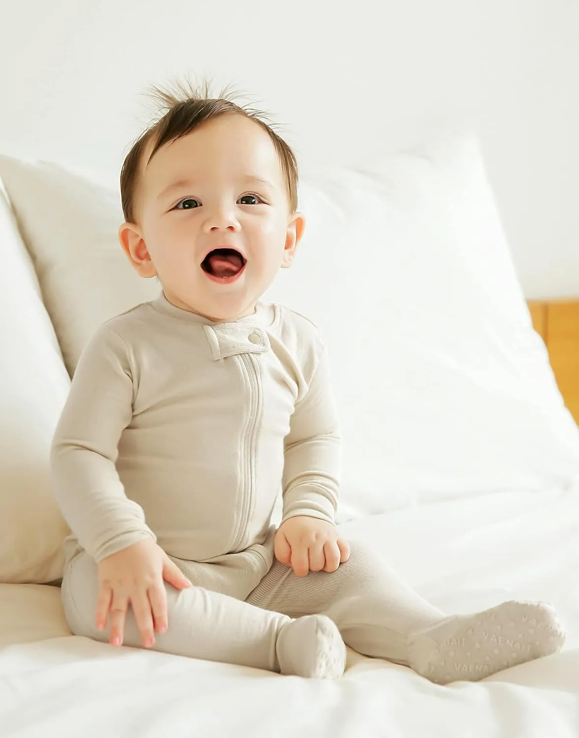 VAENAIT BABY Preemie Infant Boys Girls Footie Pajama Footed Sleep and Play Premium Modal Pajamas Available newborn-2T