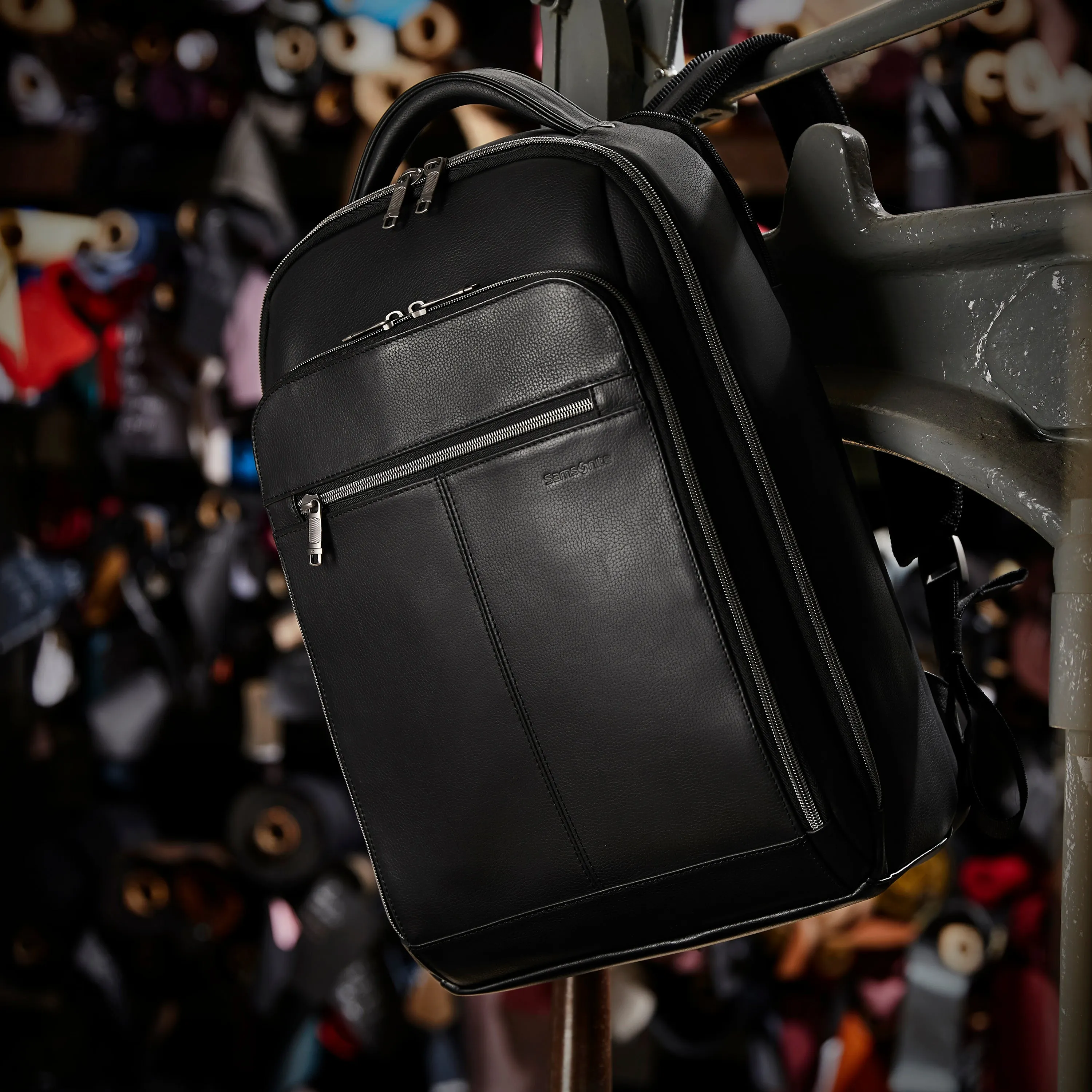 Waterproof Multi-zone Leather Classic Backpack Samsonite