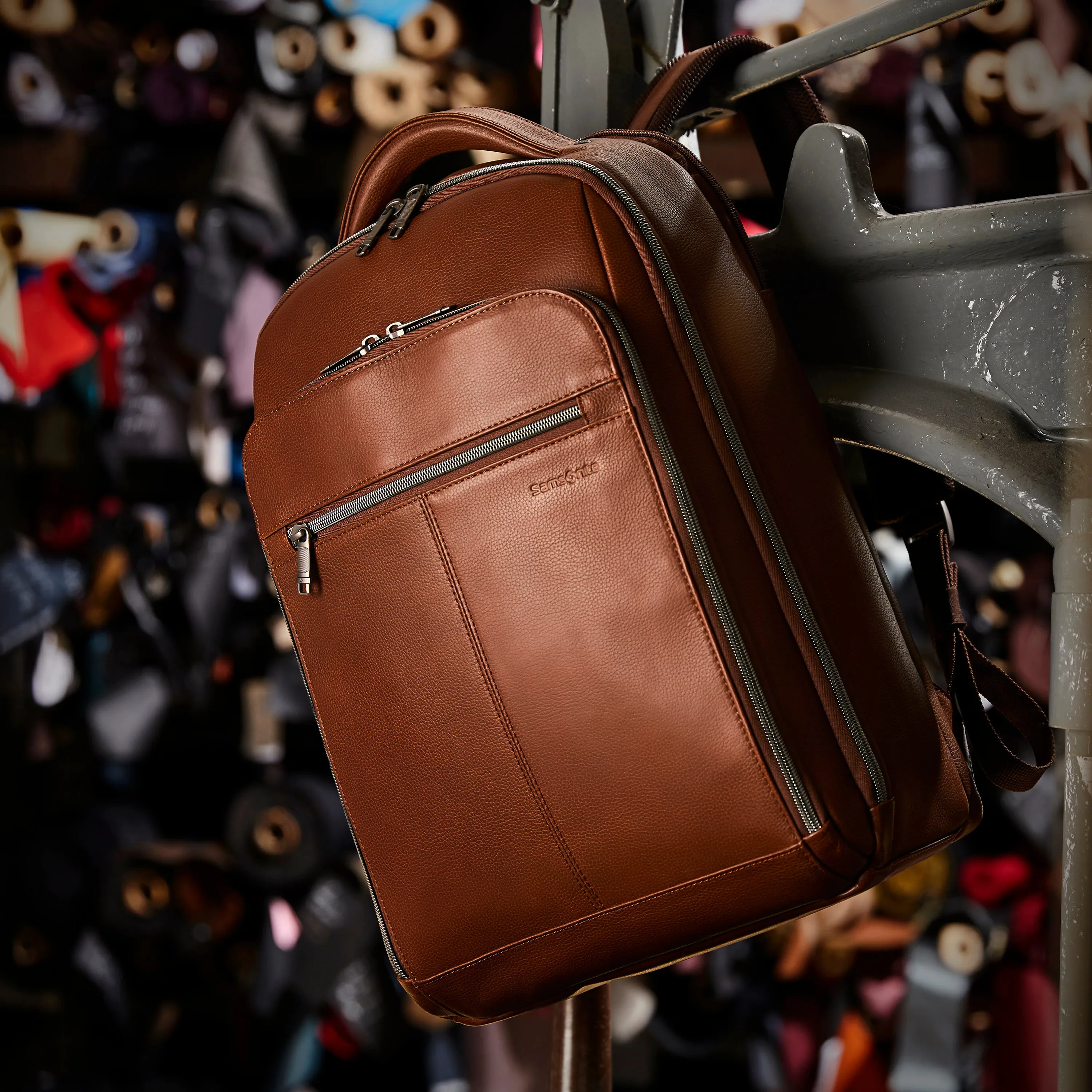 Waterproof Multi-zone Leather Classic Backpack Samsonite