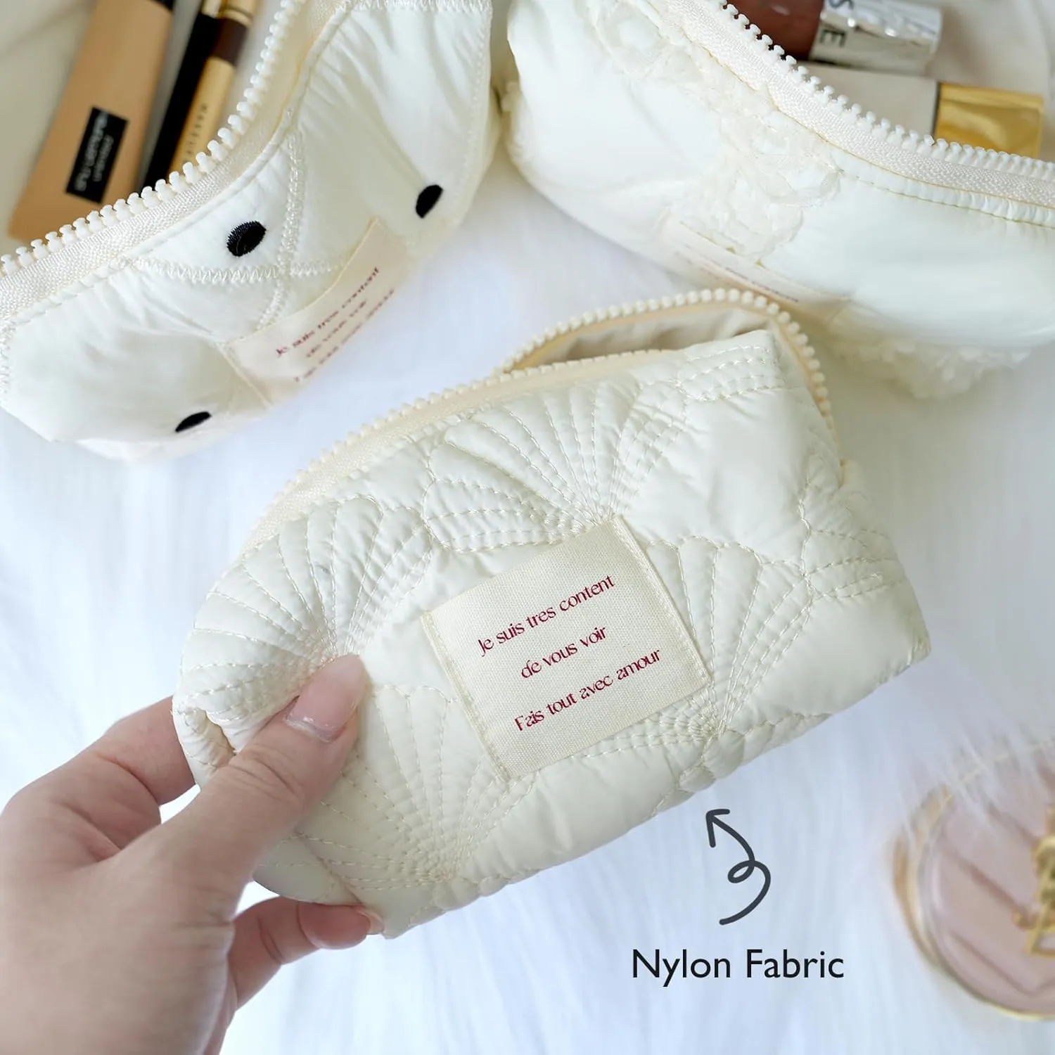 White Makeup Bag Small Nylon Cotton Quilted Cosmetic Makeup Bag Organizer, Aesthetic Floral Waterproof Portable Pouch Purse Toiletry Bag for Women Girls Travel accessories (White Lace-S)