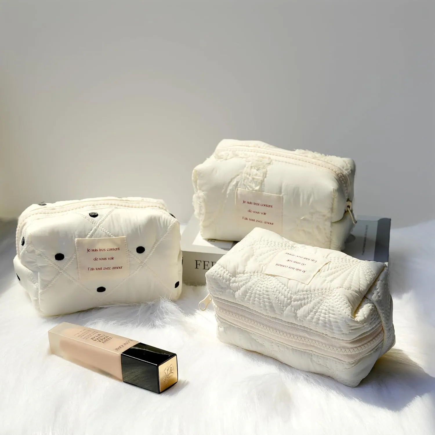 White Makeup Bag Small Nylon Cotton Quilted Cosmetic Makeup Bag Organizer, Aesthetic Floral Waterproof Portable Pouch Purse Toiletry Bag for Women Girls Travel accessories (White Lace-S)
