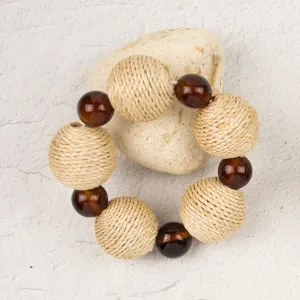 WILD KNOTS: THE STRETCH MACRAMÉ BRACELET. AMBER/NATURAL