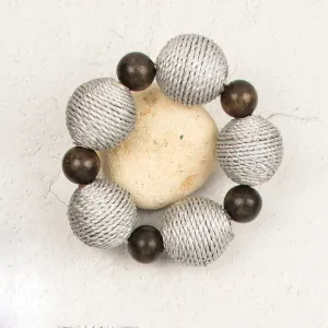 WILD KNOTS: THE STRETCH MACRAMÉ BRACELET. BROWN/METALLIC GRAY