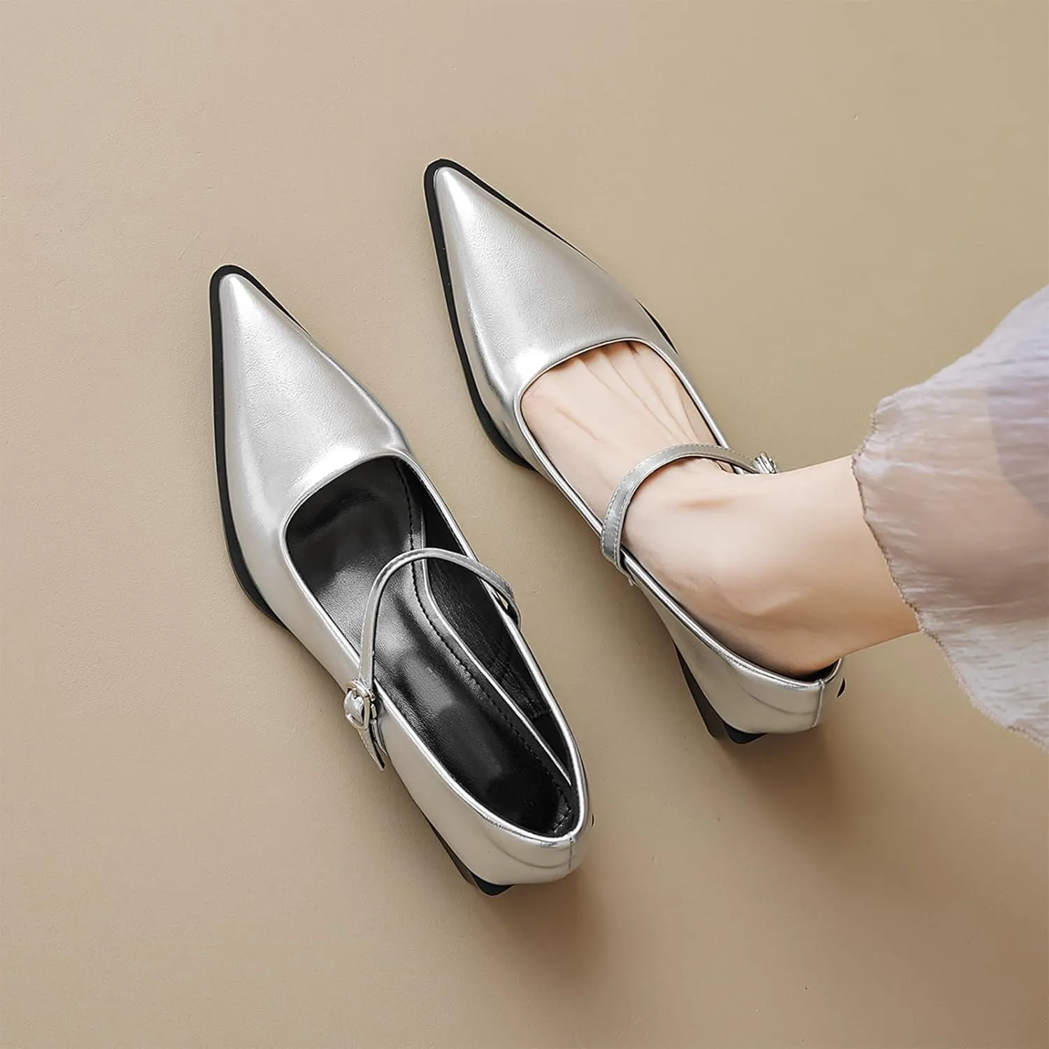 Women's Patent Leather Low Chunky Heel Dress Mary Jane Shoes Stylish Closed Pointed Ankle Strap Block Heel Non-Slip Formal Pumps Suitable for Wedding Bride Work