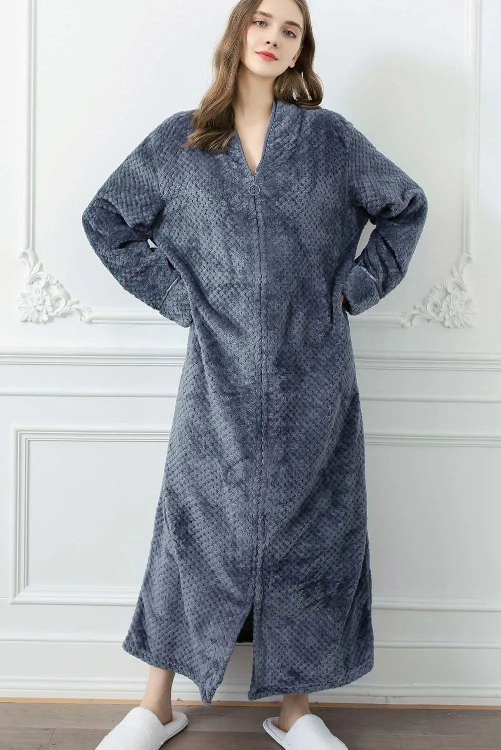 Womens Zip Robe Long Plush Hooded Robe Winter Warm Fluffy Zip Up Bathrobe Cozy Fuzzy Housecoat with Pockets