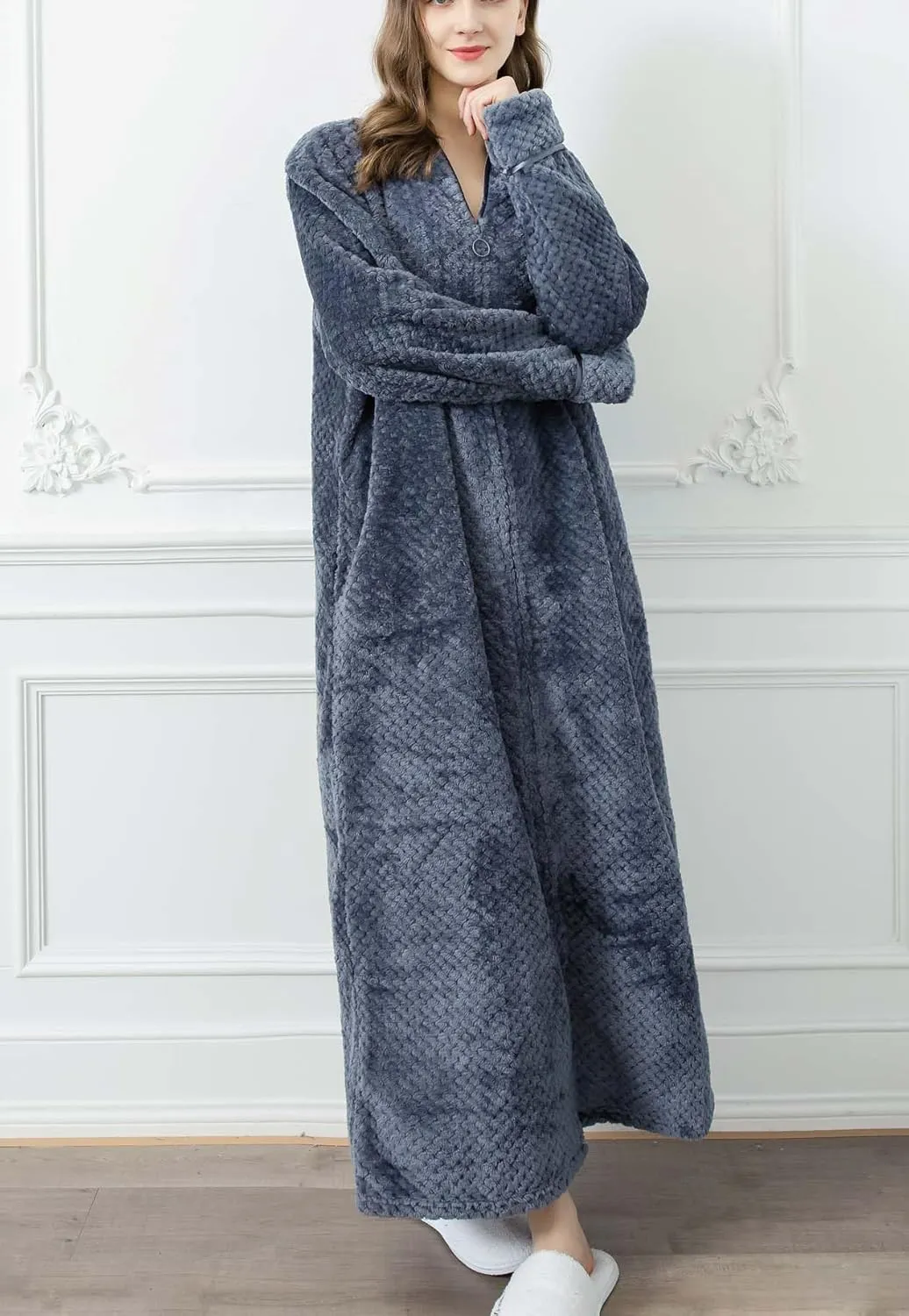 Womens Zip Robe Long Plush Hooded Robe Winter Warm Fluffy Zip Up Bathrobe Cozy Fuzzy Housecoat with Pockets